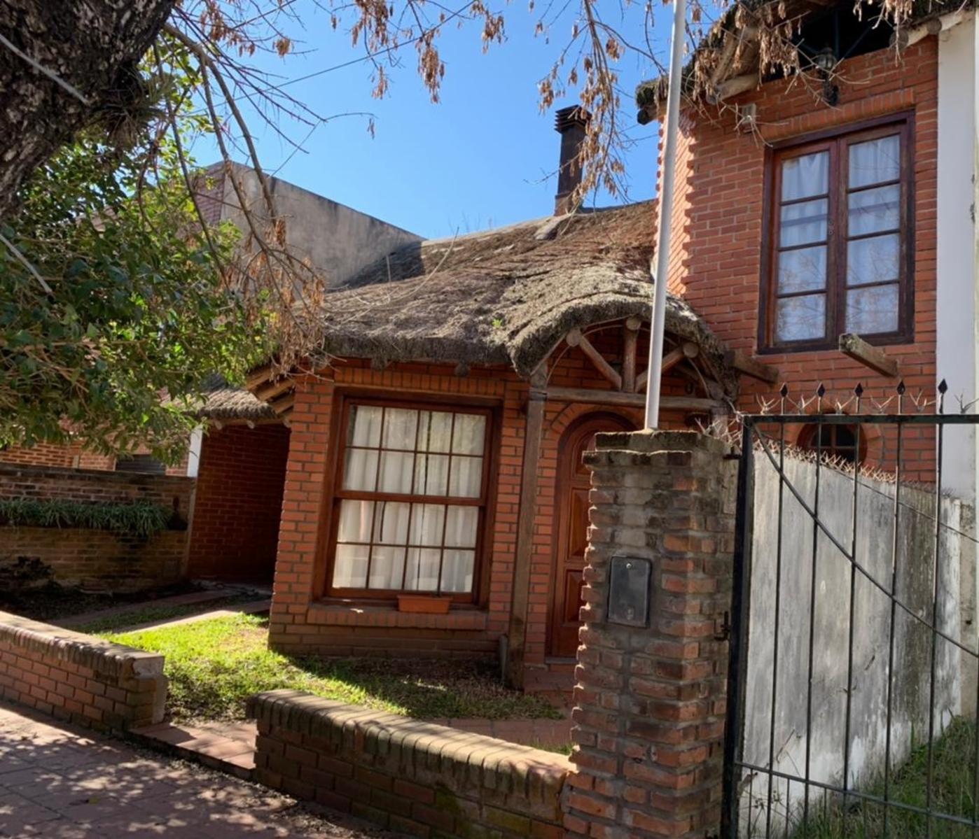 Casa sobre calle Rivadavia. SAN JOSE. — foto 2