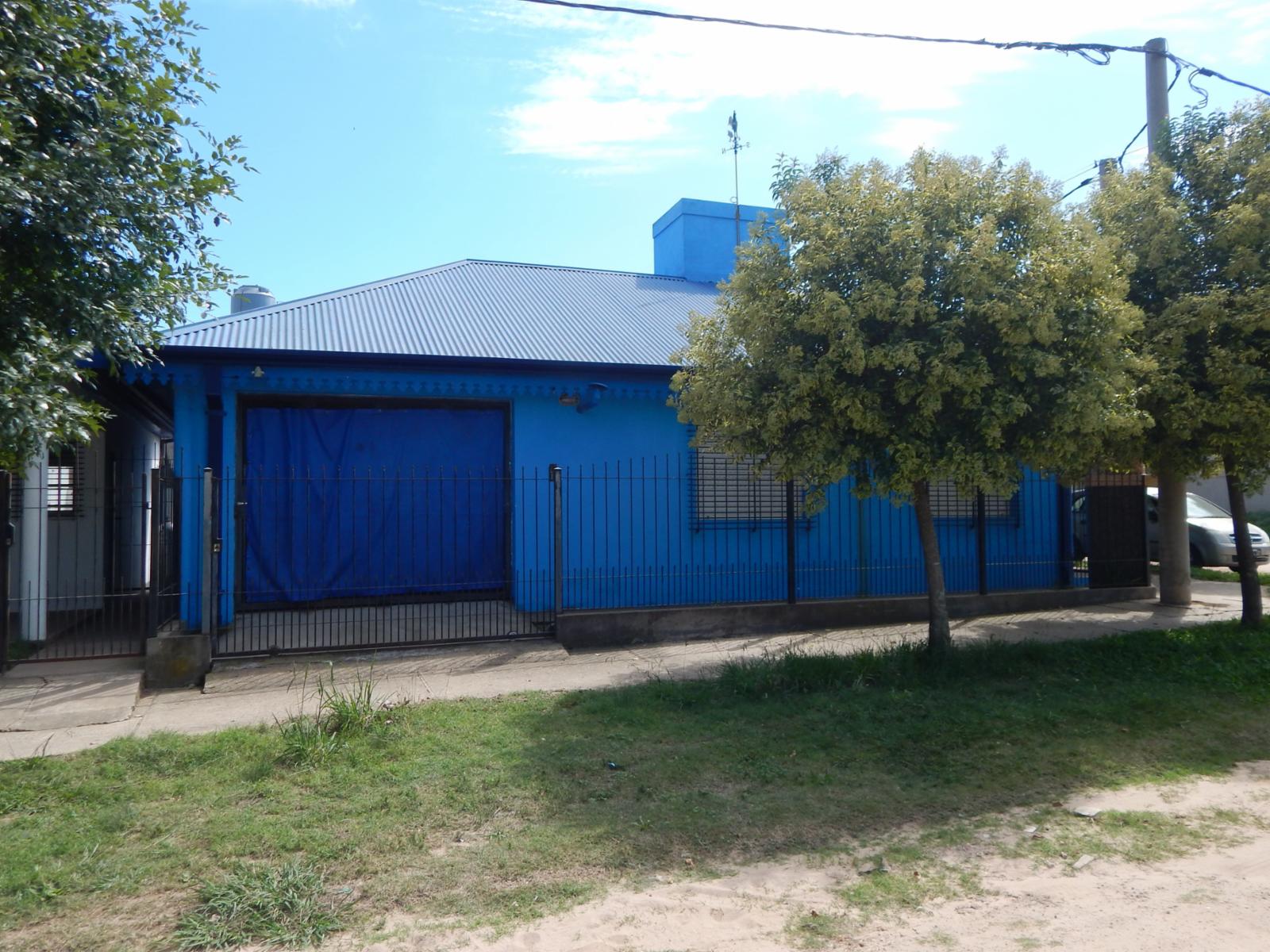 Casa sobre calle Alberdi, esquina Sargento García. SAN JOSE. — foto 2