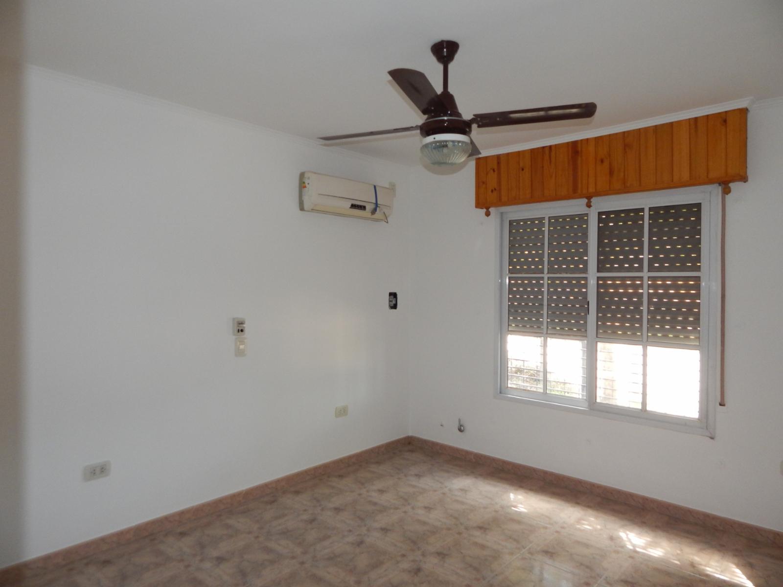 Casa sobre calle Alberdi, esquina Sargento García. SAN JOSE. — foto 5
