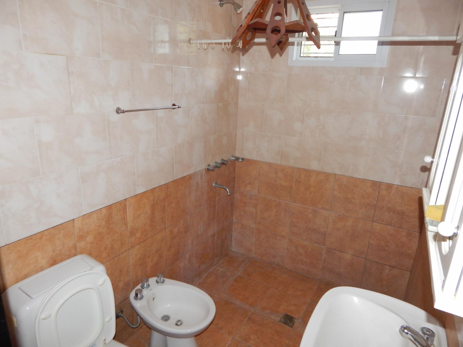 Casa sobre calle Alberdi, esquina Sargento García. SAN JOSE. — foto 6
