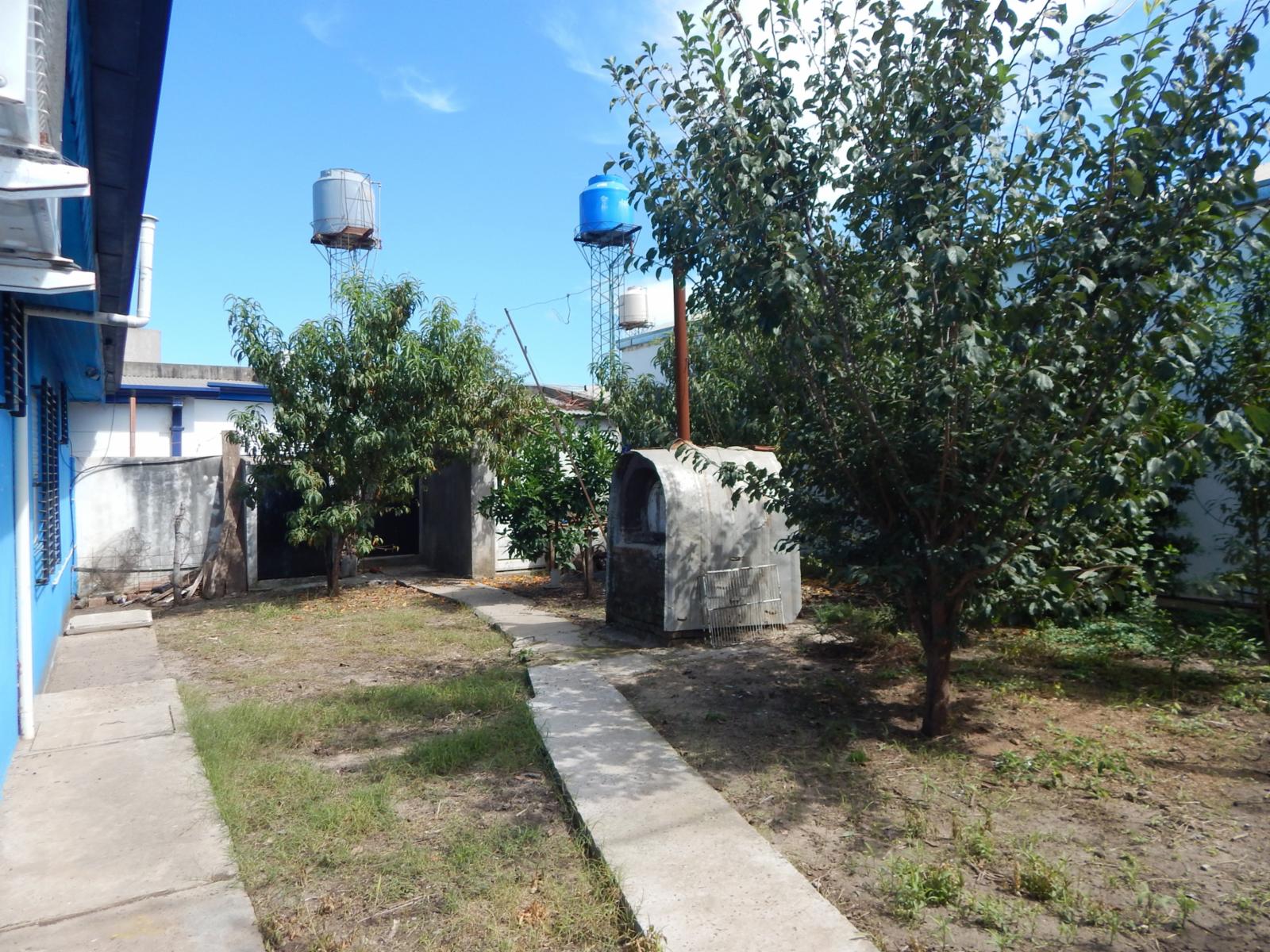 Casa sobre calle Alberdi, esquina Sargento García. SAN JOSE. — foto 8