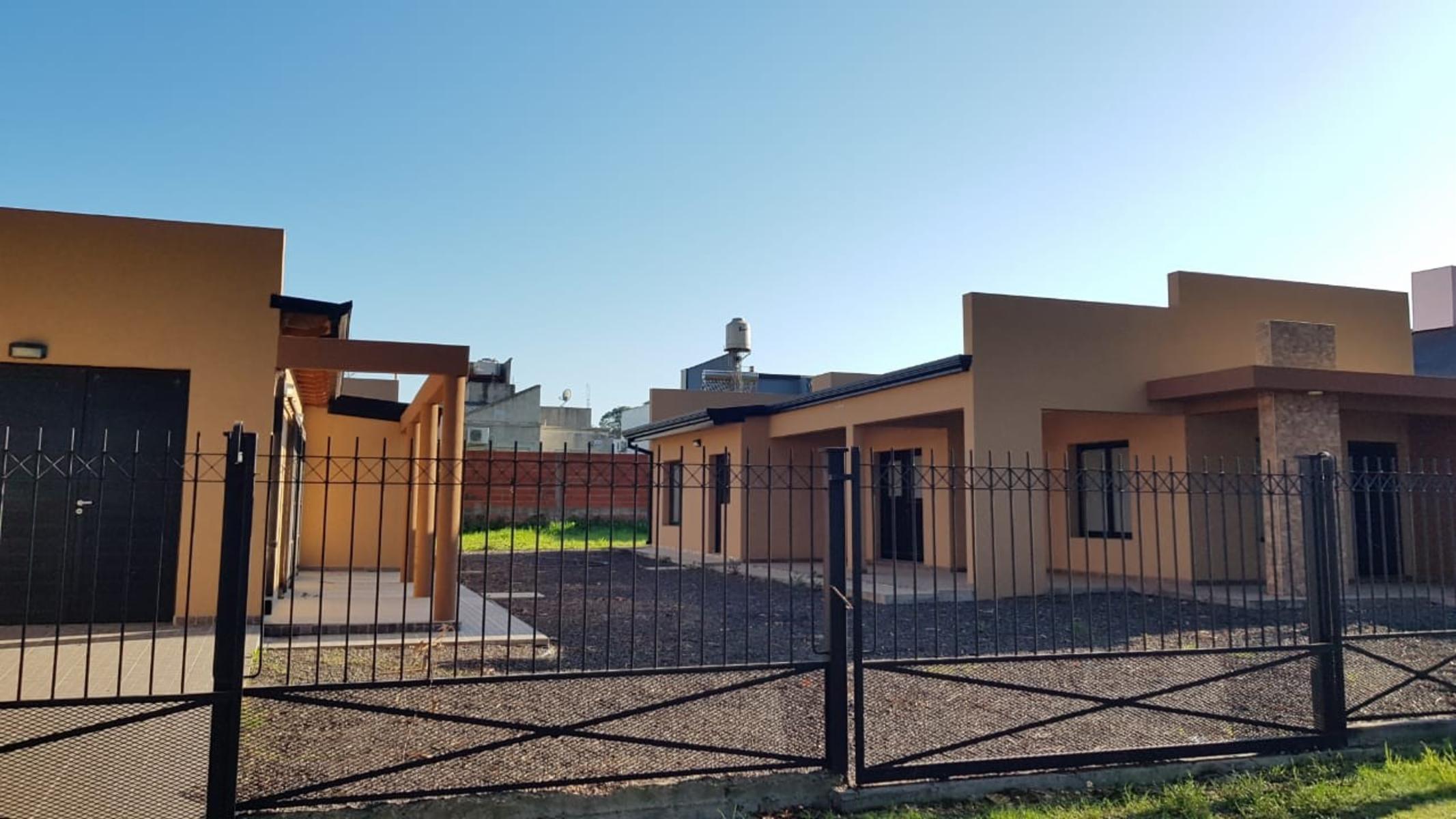 Casa a estrenar sobre Ac. Dr. Bastián. SAN JOSE. — foto 2