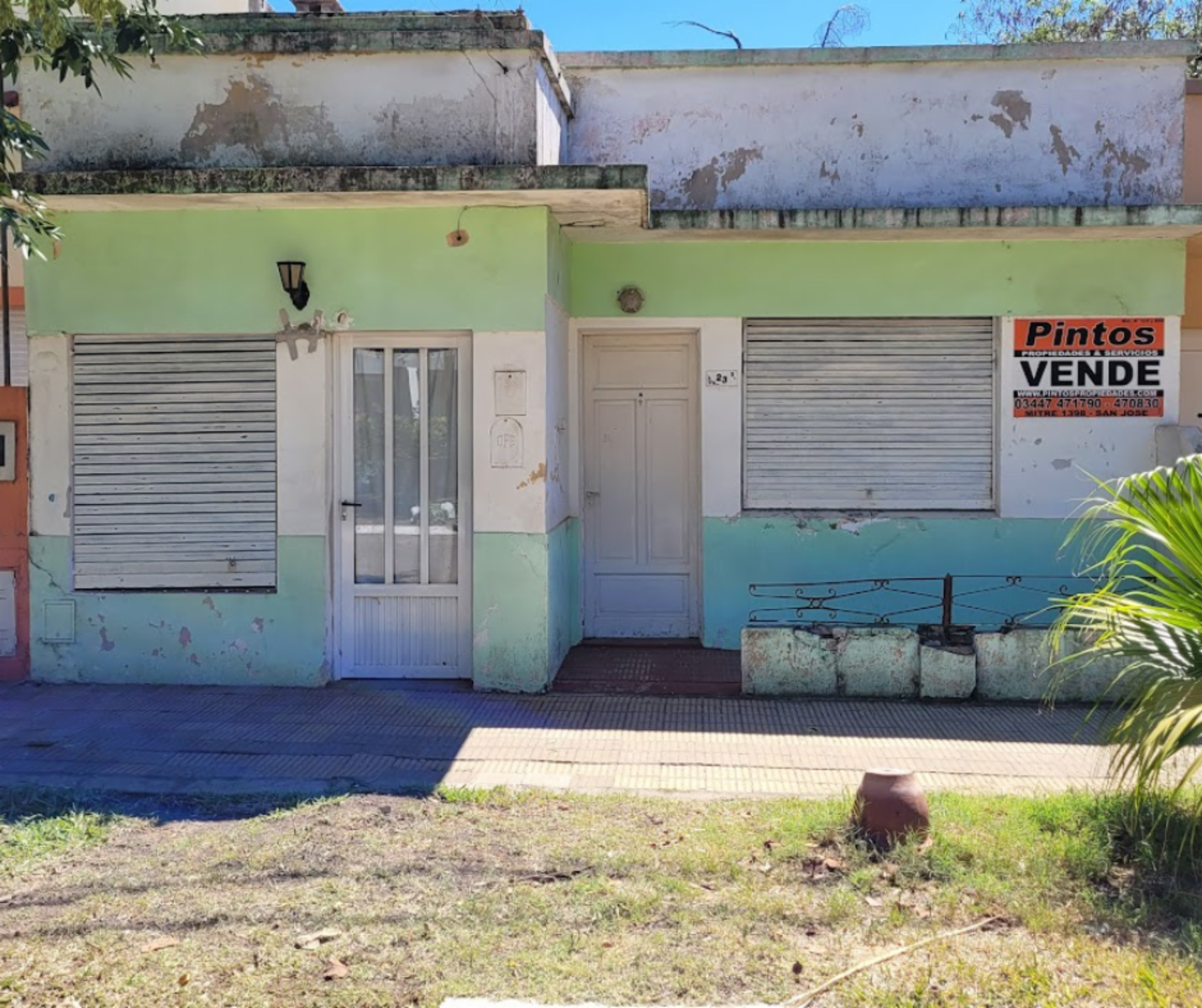 Casa a reciclar en pleno centro de COLON.