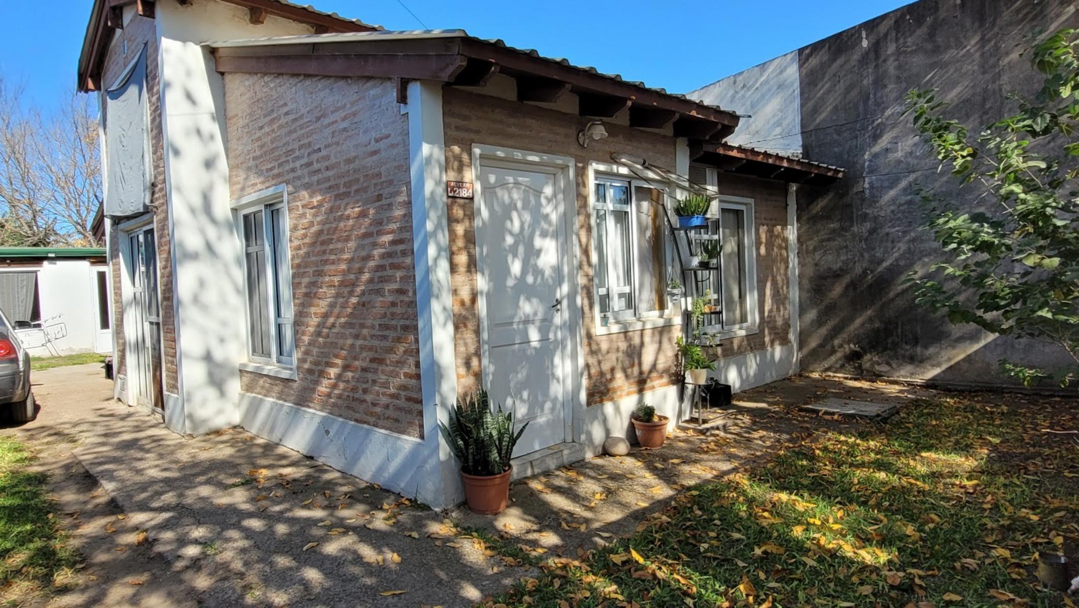 Casa sobre calle Alvear. SAN JOSE