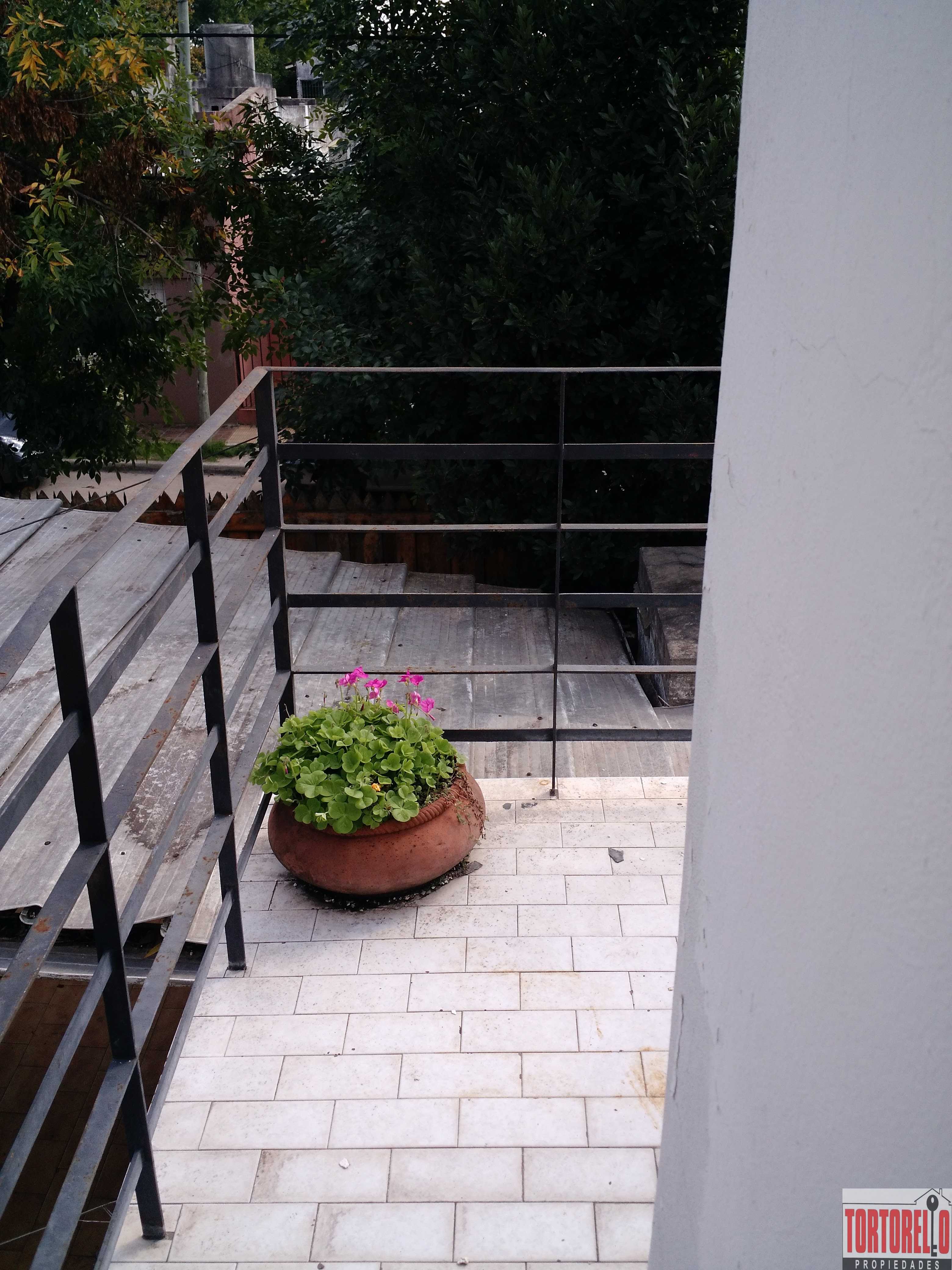 Chalet en venta en esquina, 4 ambientes, Ituzaingo Norte, cercana a la estacion de San Antonio de Padua. — foto 10