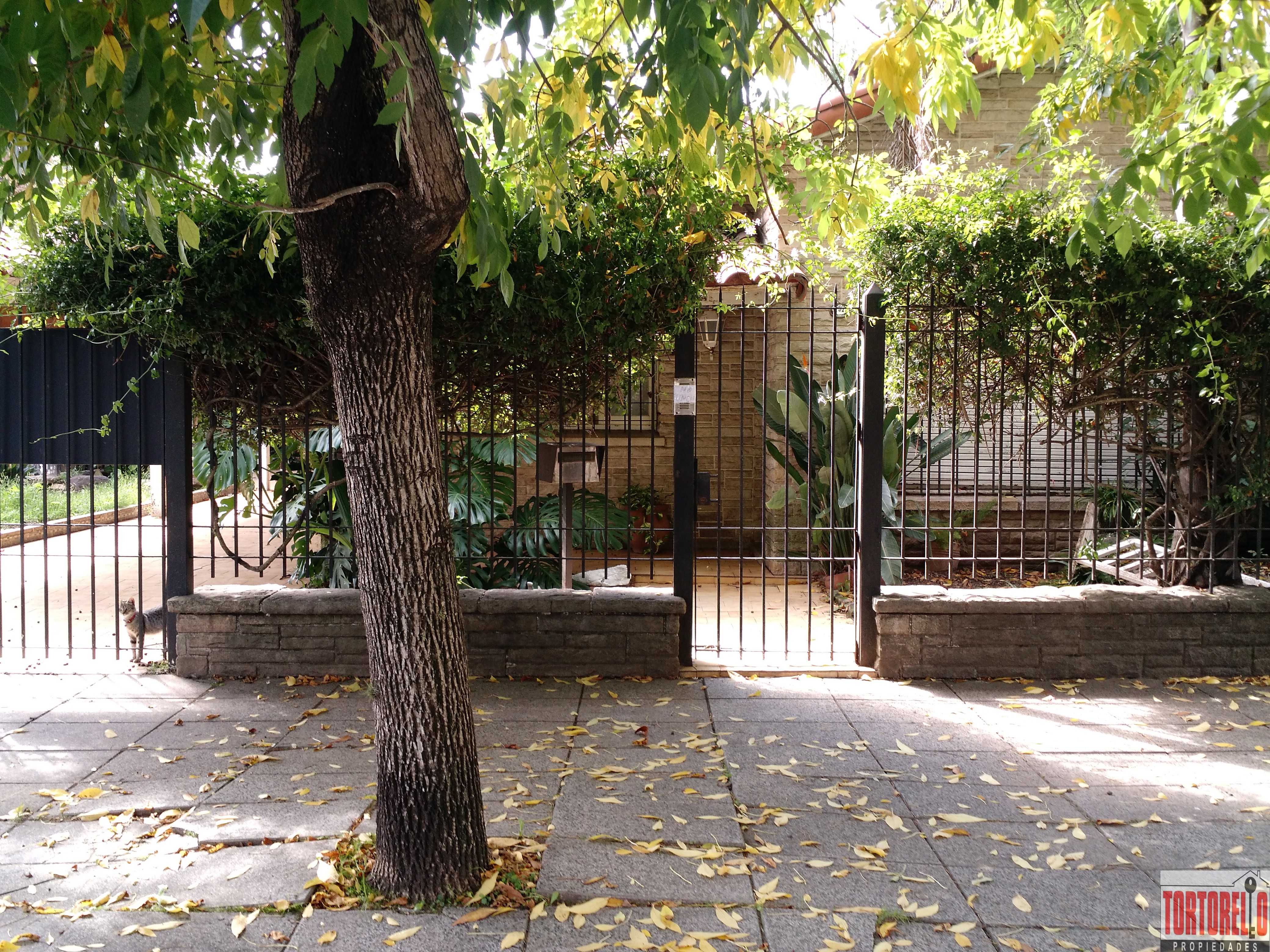Chalet en venta en esquina, 4 ambientes, Ituzaingo Norte, cercana a la estacion de San Antonio de Padua. — foto 15