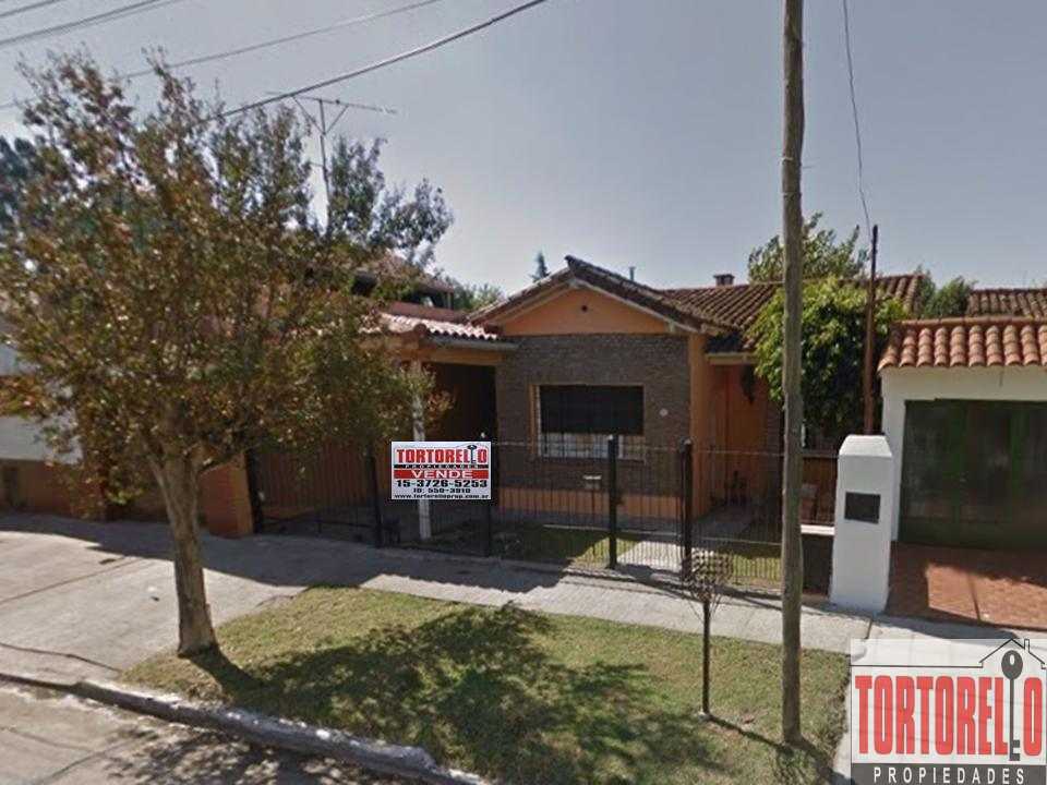 Hermoso chalet en venta, 4 ambientes, Ituzaingo Norte.