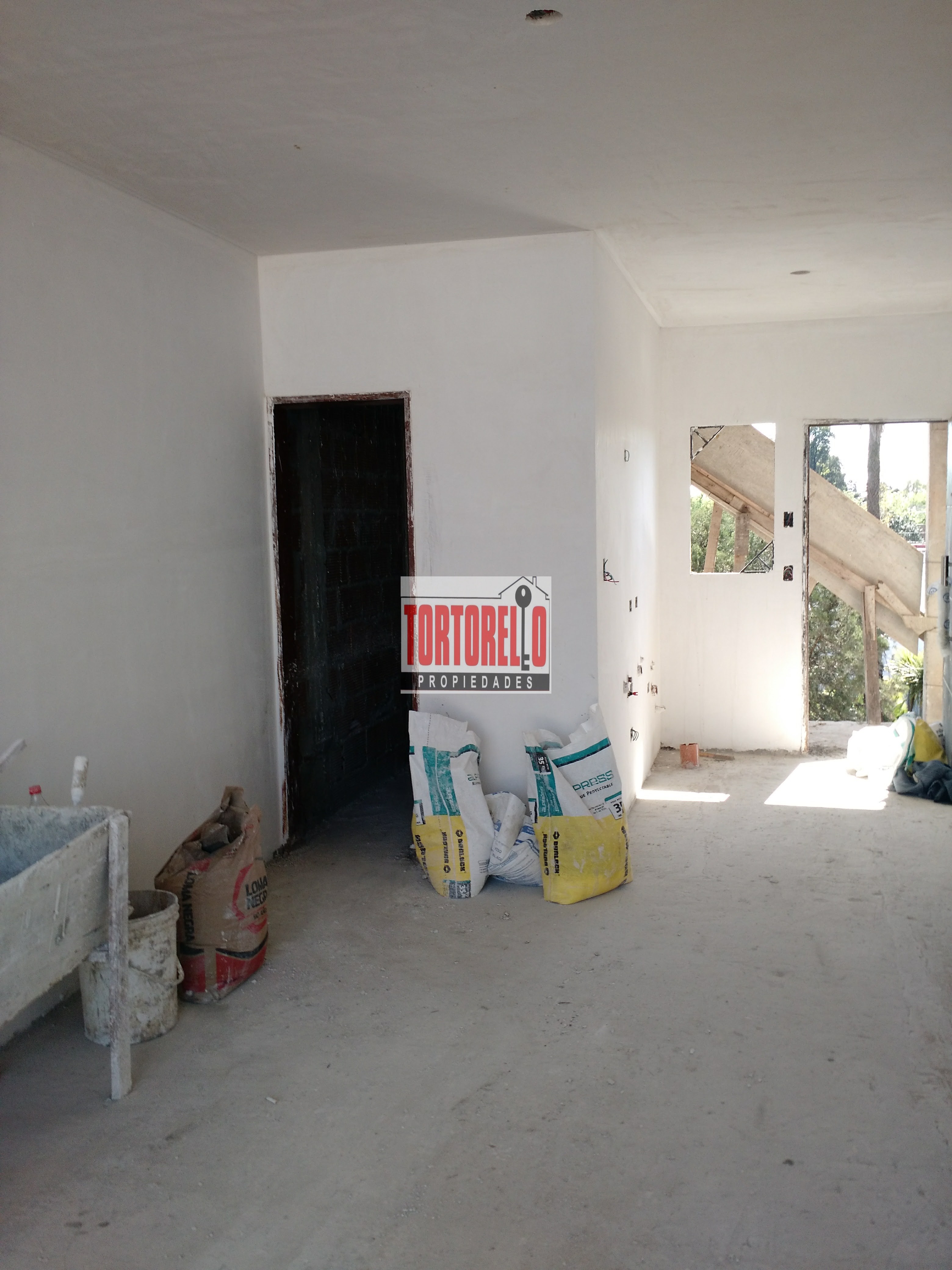 Departamento en venta a estrenar, monoambiente, excelente ubicación, Ituzaingo Norte.