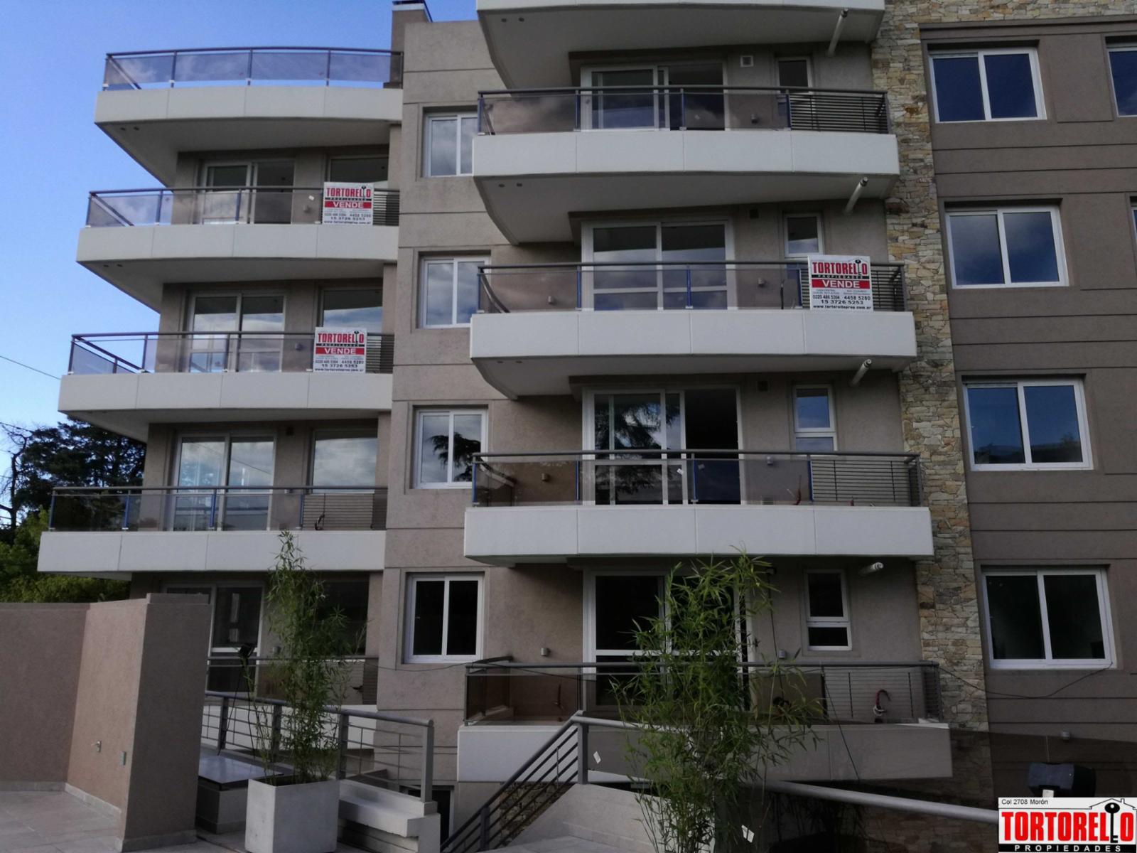Edificio de categoría, Bv. Evita esquina Bernardino Rivadavia, Moreno, exclusivas unidades en alquiler de 2 ambientes, Primer piso. - 8