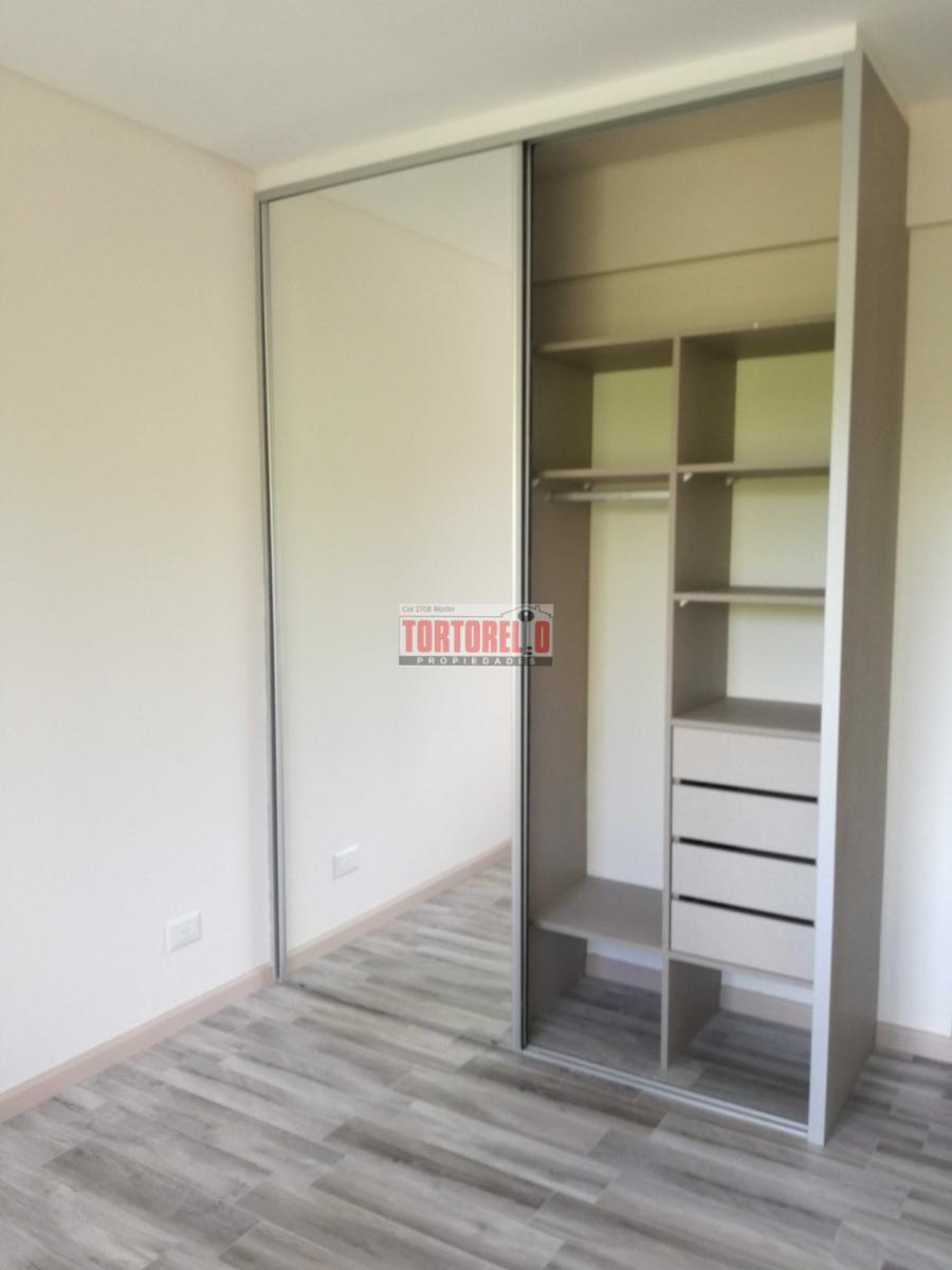 Edificio de categoría, Bv. Evita esquina Bernardino Rivadavia, Moreno, exclusivas unidades en alquiler de 2 ambientes, Primer piso. - 24