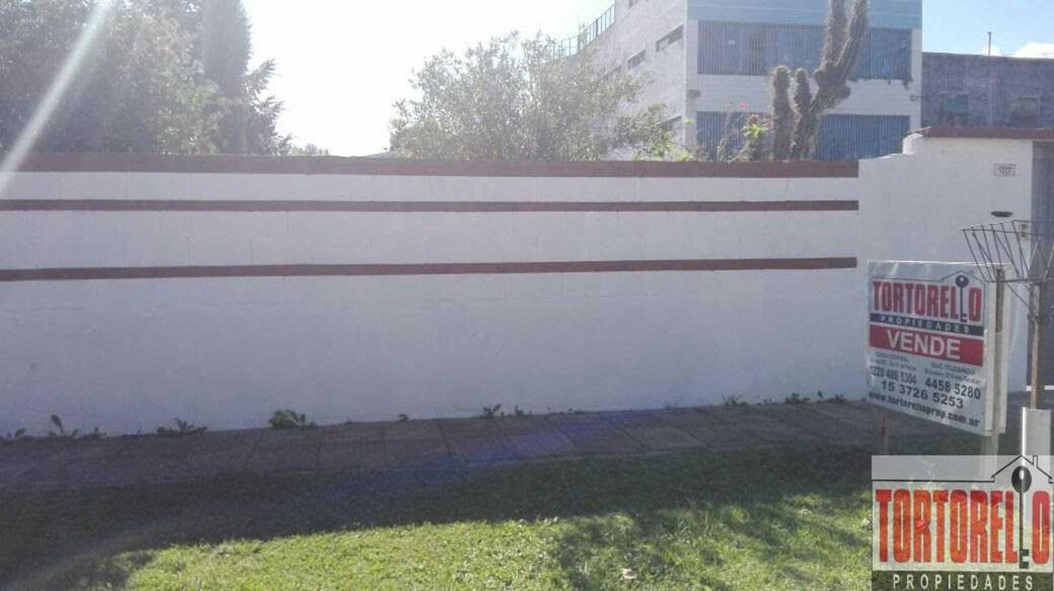 Casa en venta sobre importantisimo lote, 20 x 50 mts, Ituzaingo norte. — foto 2