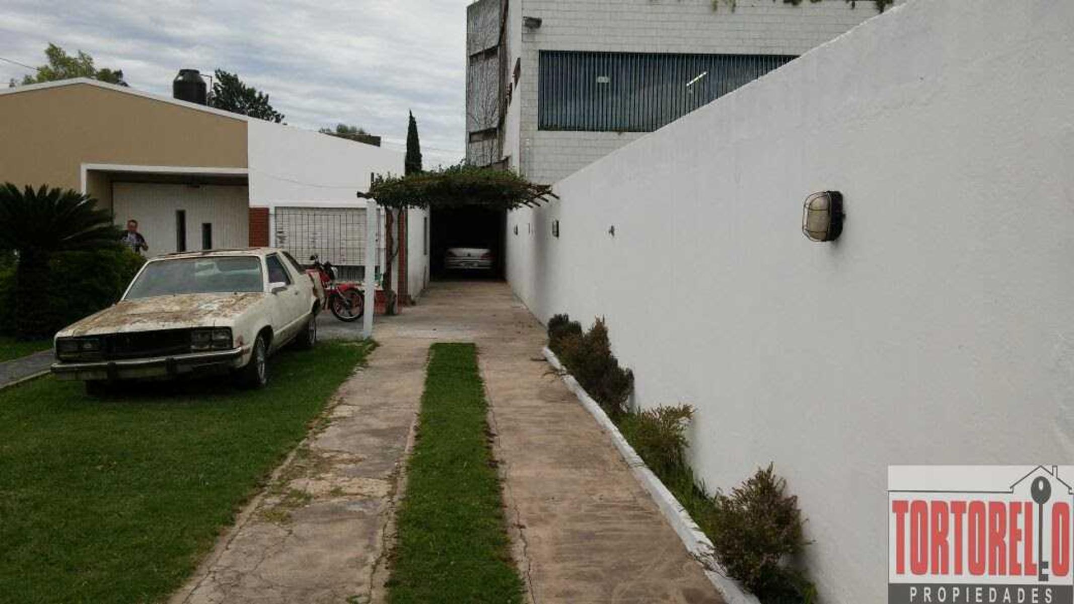 Casa en venta sobre importantisimo lote, 20 x 50 mts, Ituzaingo norte. — foto 10