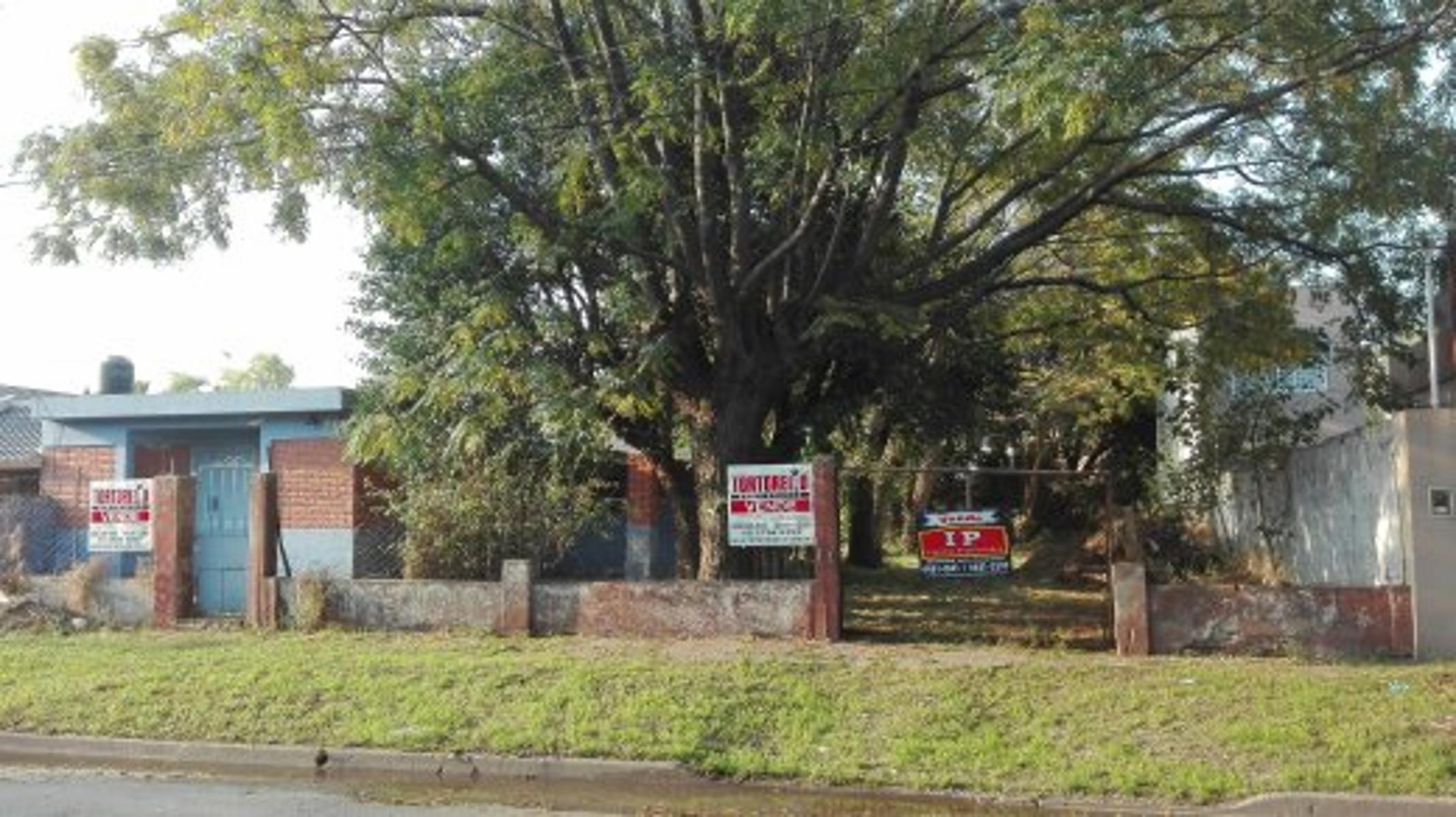 Importantes Lotes ideal inversor!! El Delta 2300 Ituzaingo. 2 lotes de 10 x 45 mtr. Sobre asfalto.