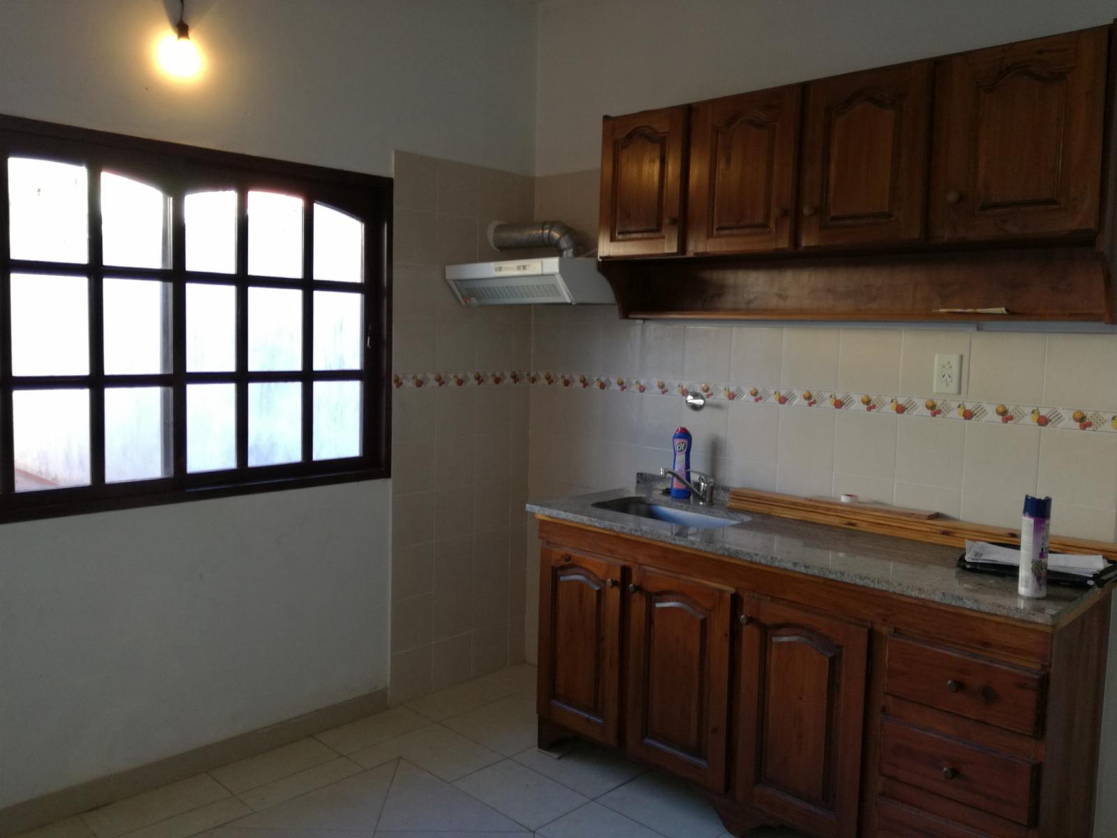 Casa en 2 plantas, ph al fondo con entrada propia independiente - Lisandro de la Torre 3400, 3 ambientes, 2 baños, cochera. A estrenar! — foto 3