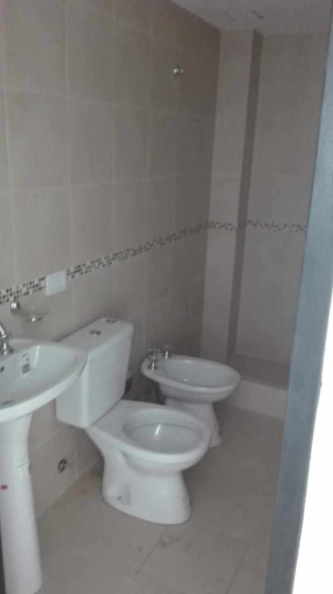 Departamento 2 ambientes a estrenar - Moron Sur cercano a Av. Hipolito Irigoyen. — foto 3