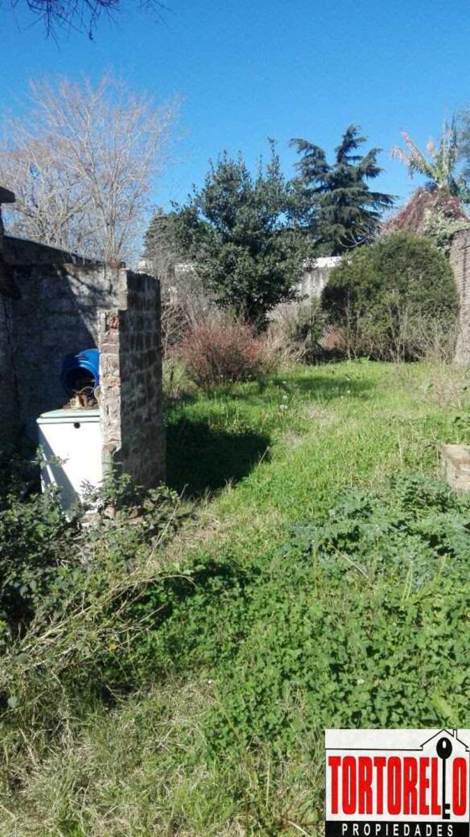 Venta de casa sobre amplio lote, Ituzaingo Norte. — foto 3