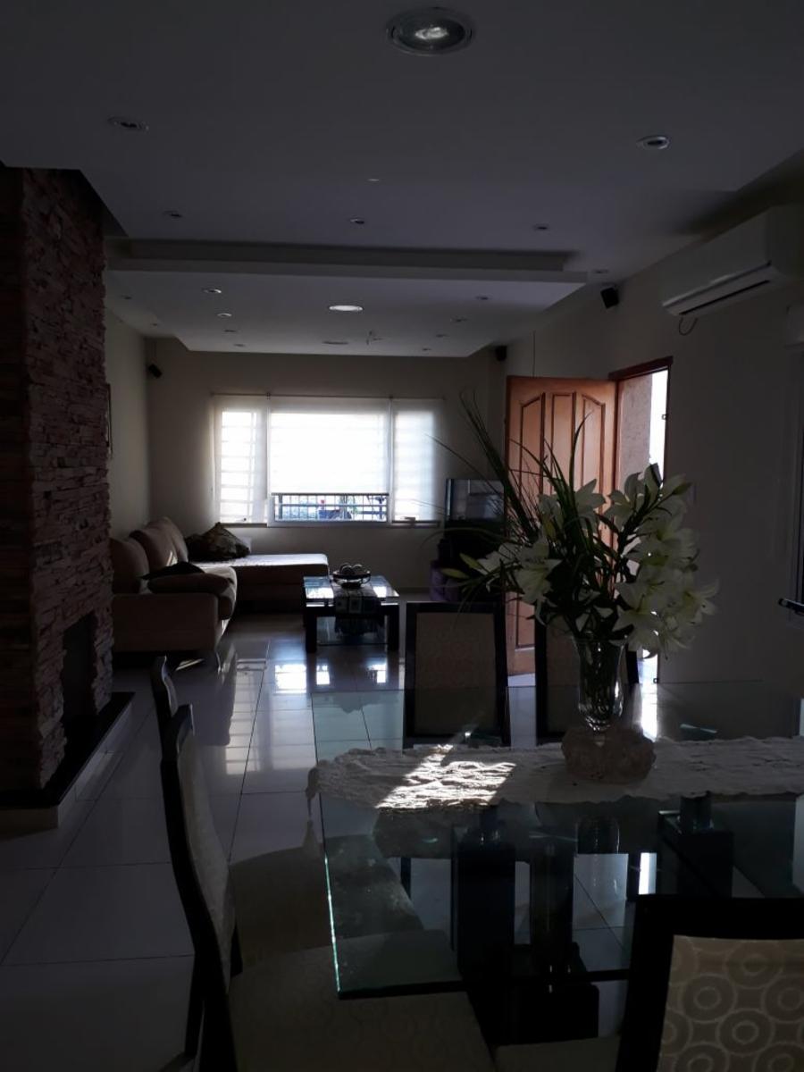 Hermosa Casa en Venta en Ituzaingó lado norte. — foto 7