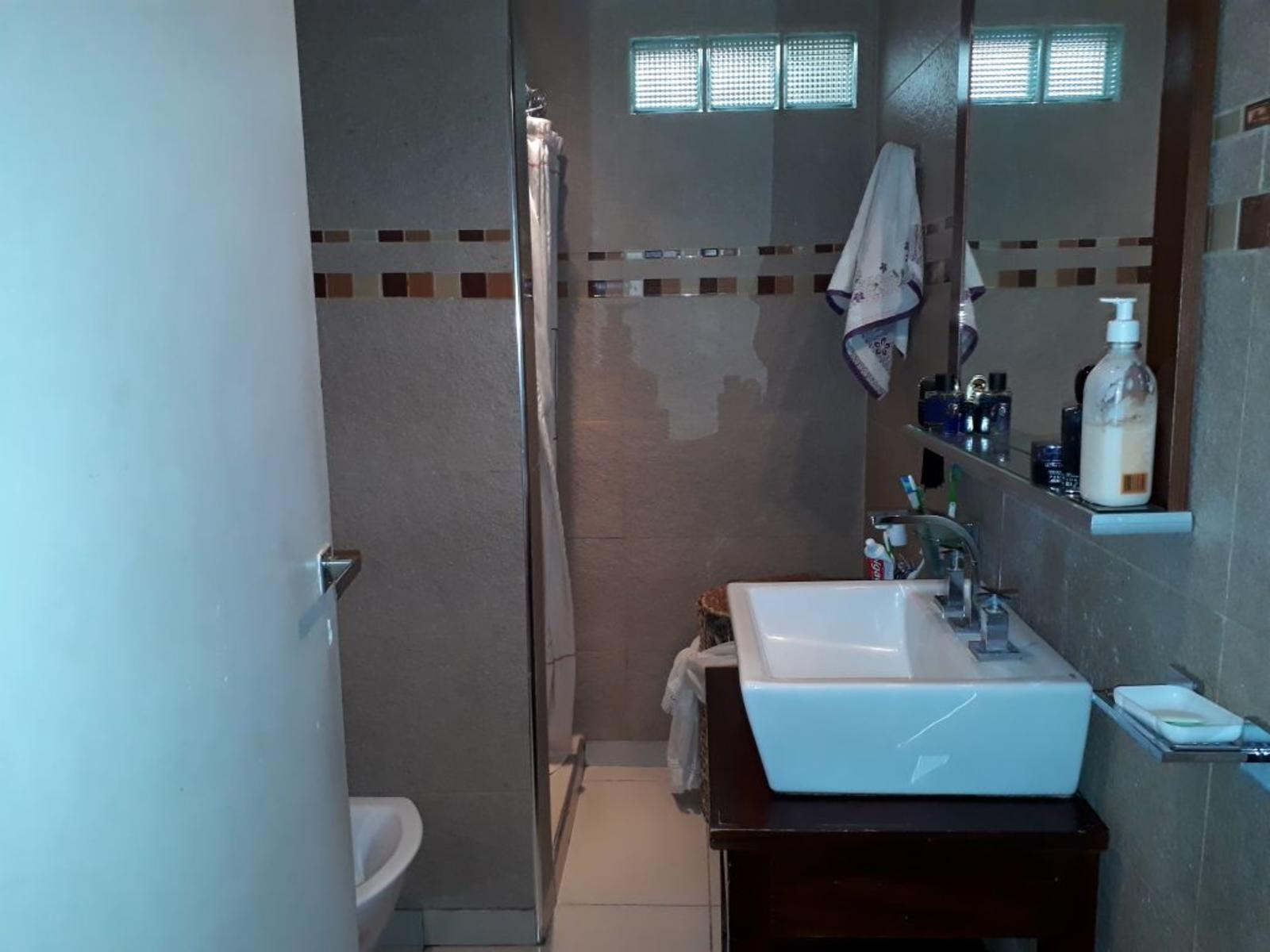 Hermosa Casa en Venta en Ituzaingó lado norte. — foto 8