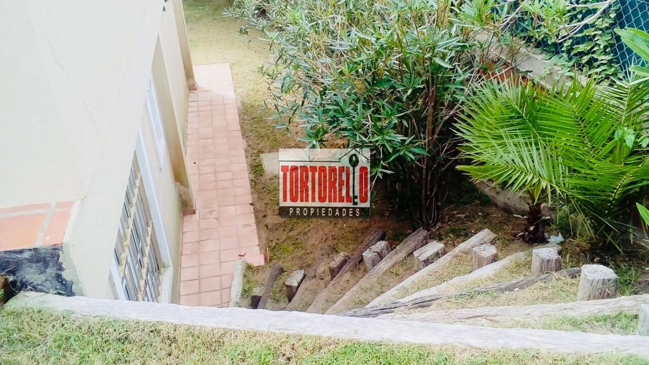 Venta en bloque. Dos propiedades sobre espectacular lote de 15 x 23.52mts. En Pinamar. — foto 3
