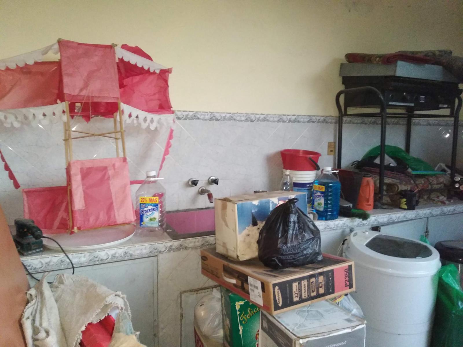 Excelente propiedad en venta, en Merlo, Bs. As. A 8 cuadras de la estacion de Paso del Rey, 4 ambientes muy amplios sobre lote de 10 x 41. — foto 3