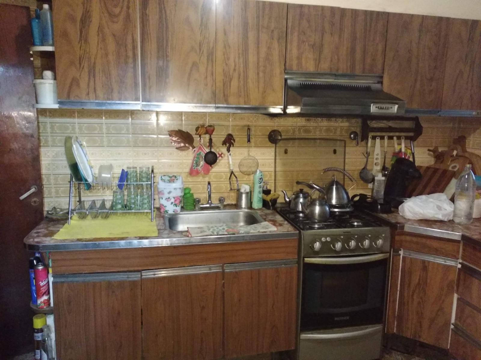 Excelente propiedad en venta, en Merlo, Bs. As. A 8 cuadras de la estacion de Paso del Rey, 4 ambientes muy amplios sobre lote de 10 x 41. — foto 7