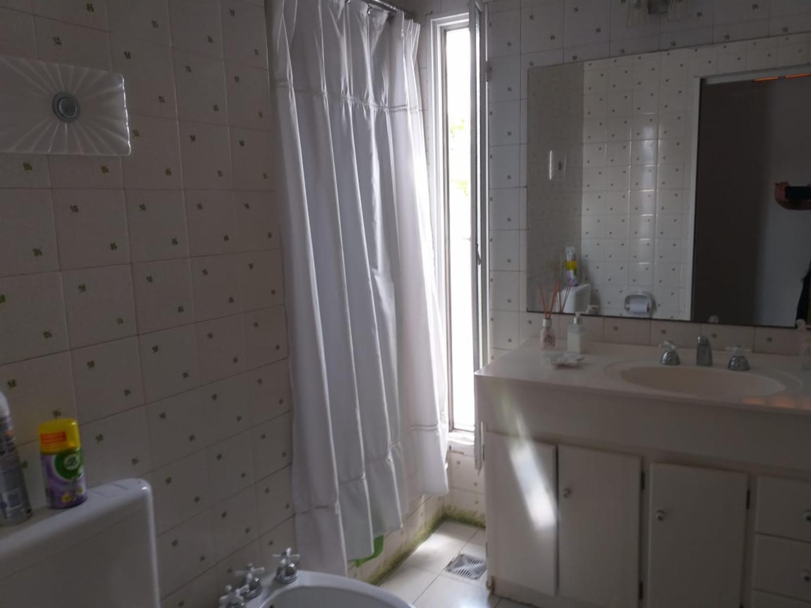 Impecable chalet en venta, 4 ambientes, a 2 cuadras de la estacion de San A. de Padua — foto 11