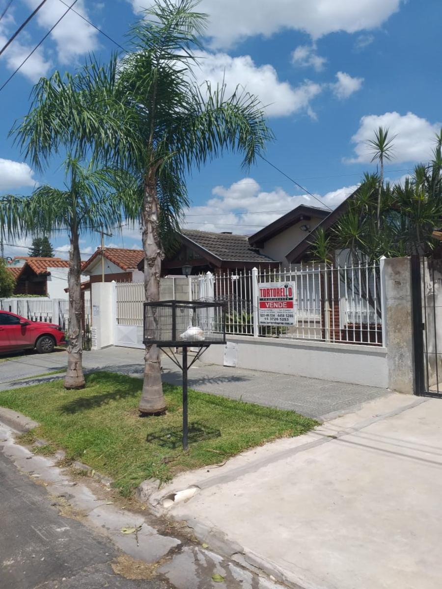 Impecable chalet en venta, 4 ambientes, Ituzaingo Norte, cercana a la estacion de Padua. — foto 2