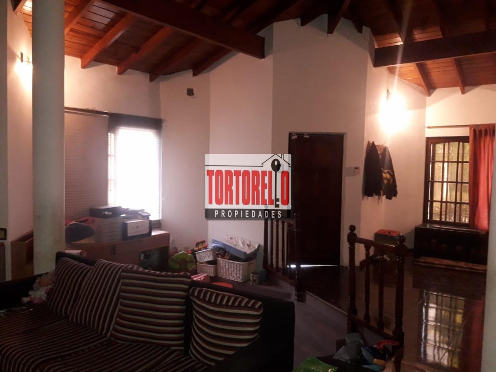 Venta de casa , 5 ambientes, en Ituzaingo Sur