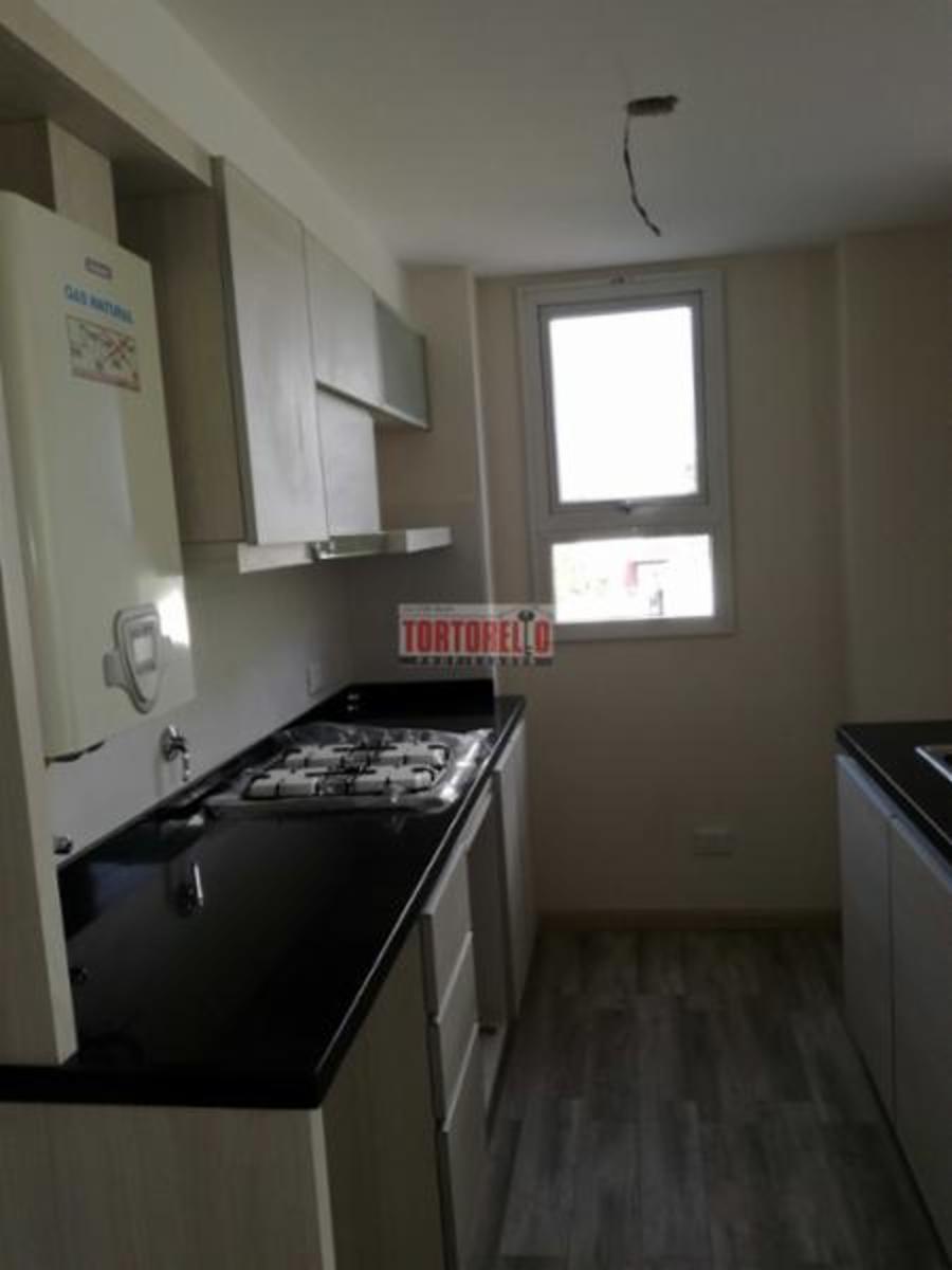 Edificio de categoría, Bv. Evita esquina Rivadavia, Moreno, exclusivas unidades. — foto 7