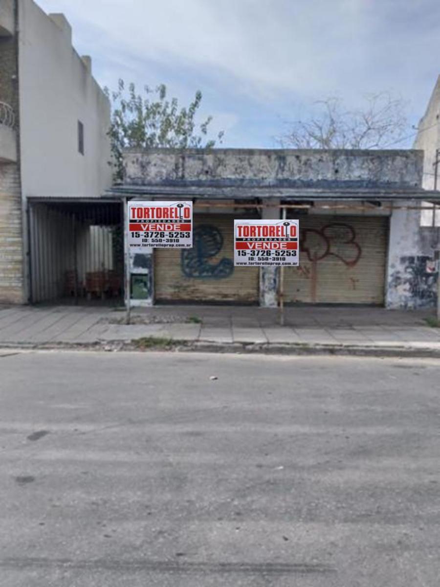Venta de amplio lote Ituzaingó sur.