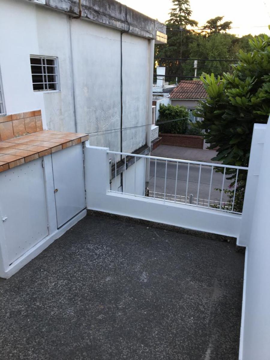 Excelente departamento en venta, a 1 cuadra de la estación de San Antonio de Padua.
