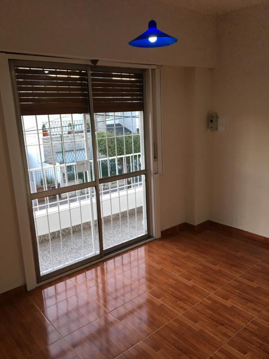 Excelente departamento en venta, a 1 cuadra de la estación de San Antonio de Padua. — foto 11
