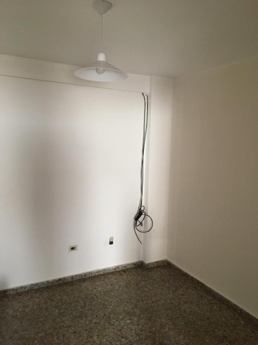 Excelente departamento en venta, a 1 cuadra de la estación de San Antonio de Padua. — foto 12