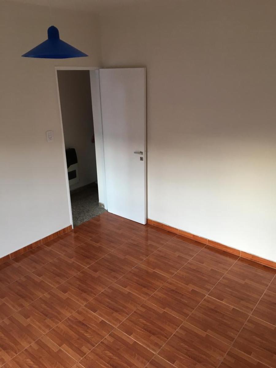 Excelente departamento en venta, a 1 cuadra de la estación de San Antonio de Padua. — foto 13
