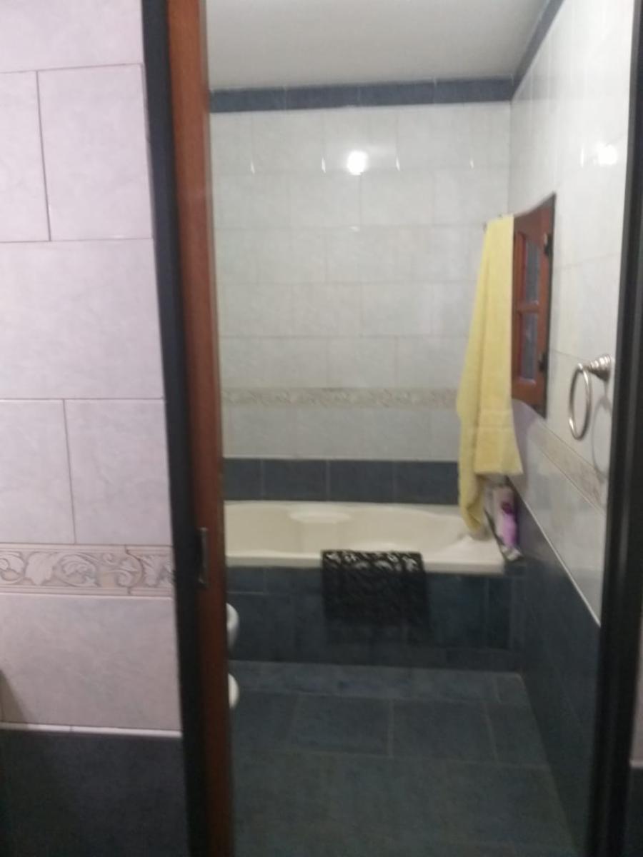 Excelente propiedad de dos plantas — foto 13