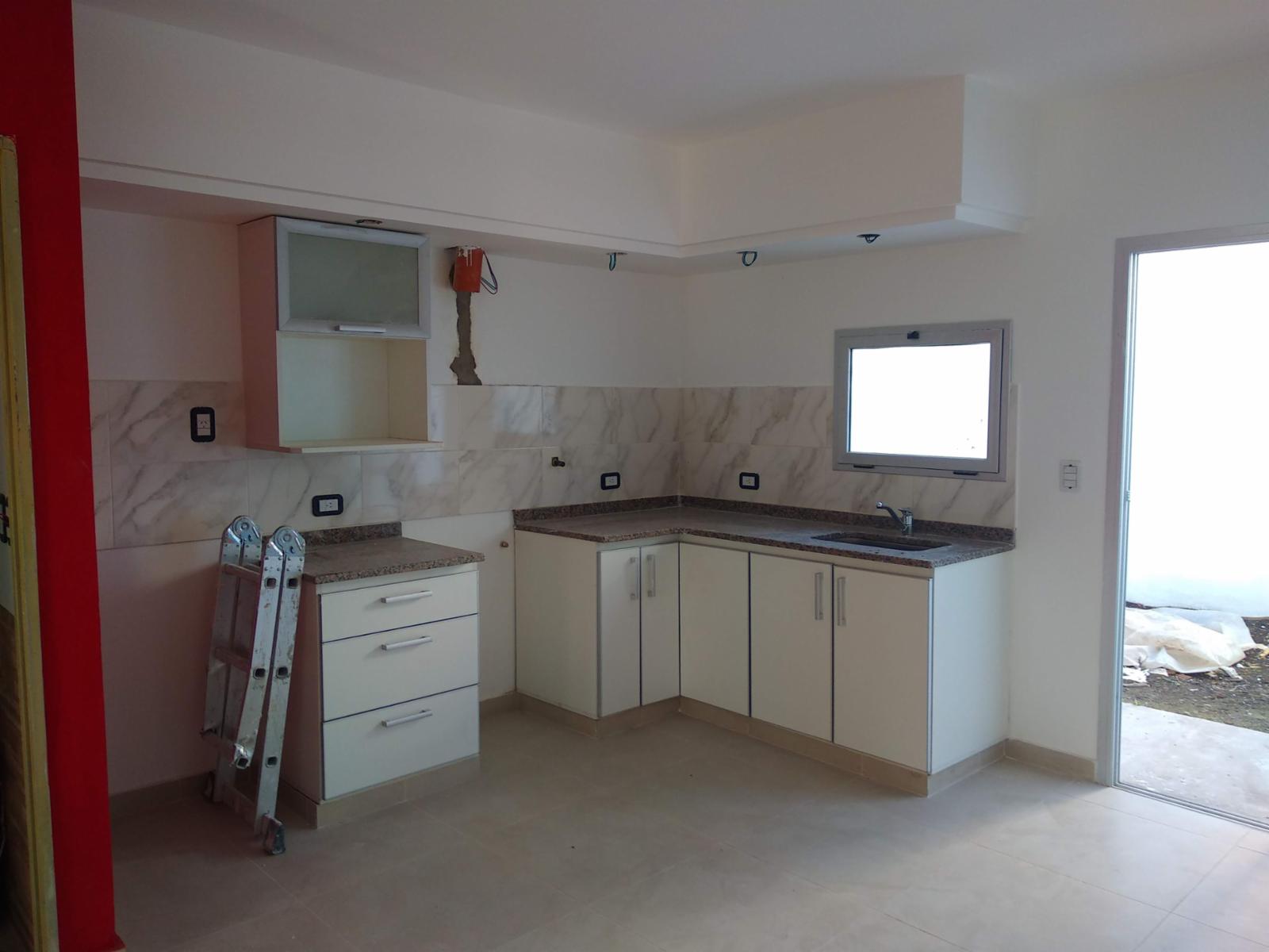 Excelente complejo de duplex a estrenar a 6 cuadras de la estacion de Ituzaingo — foto 14