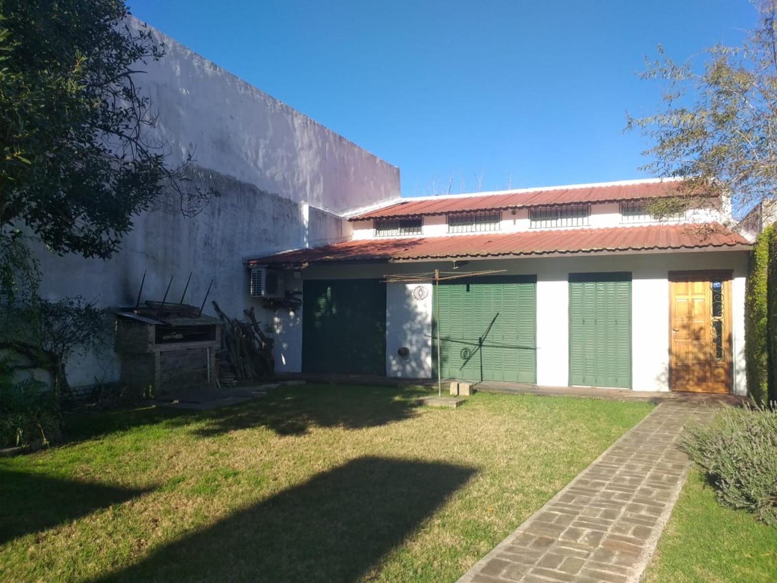Excelente propiedad en venta, 4 ambientes, Ituzaingo Norte.