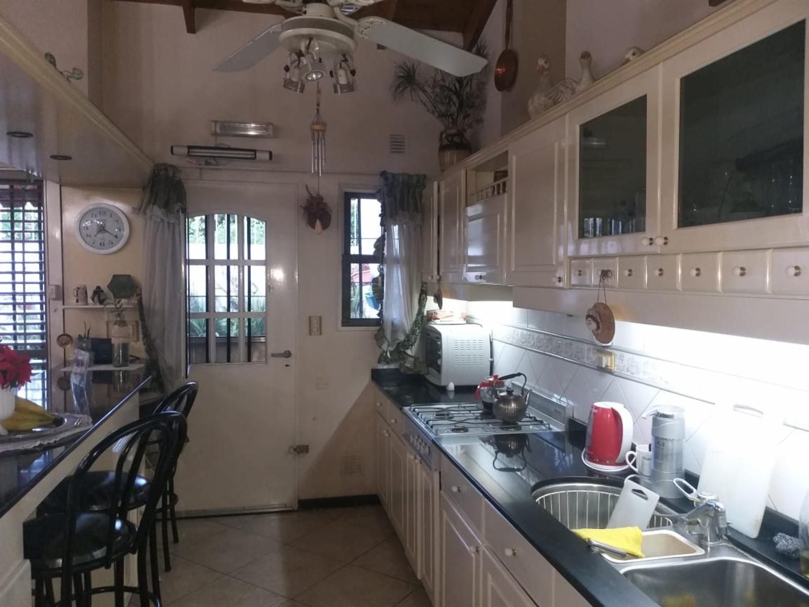 Casa en venta de 3 Ambientes con cochera. En Moreno. — foto 9