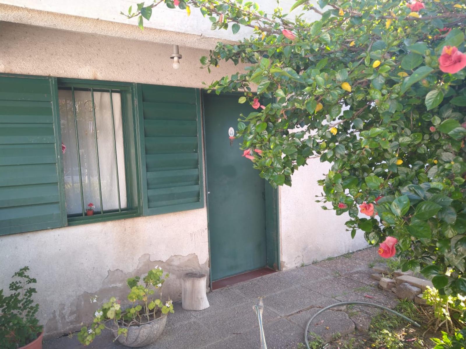 Venta de Duplex de 4 ambientes en el Barrio Policial, Edf. N° 57. Merlo. — foto 2