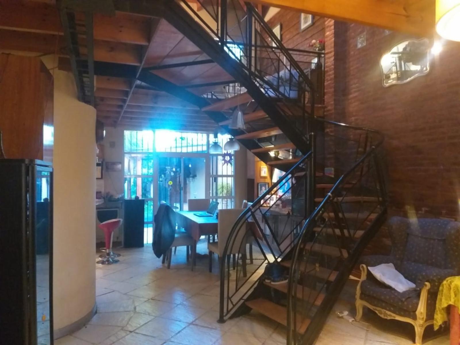 Excelente propiedad en venta, 5 ambientes, en Ituzaingo Norte. — foto 2