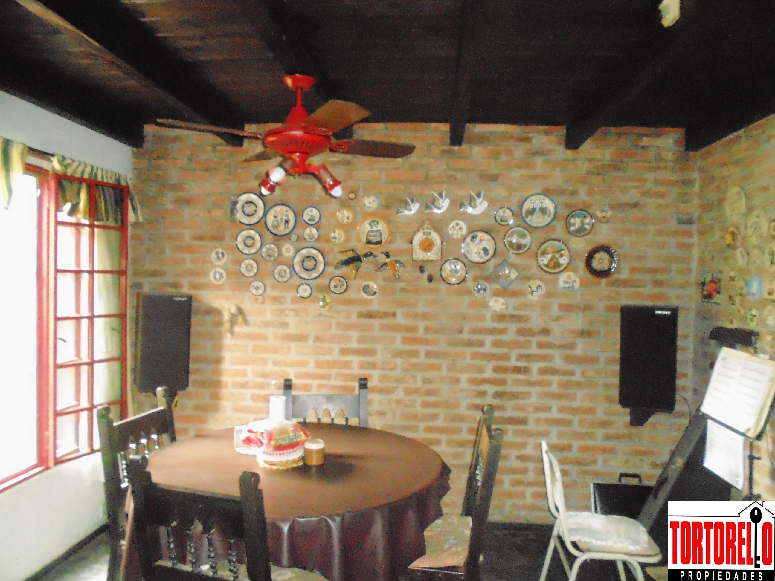 Casa en venta de 4 ambientes sobre gran lote, San Antonio de Padua, lado norte. — foto 4