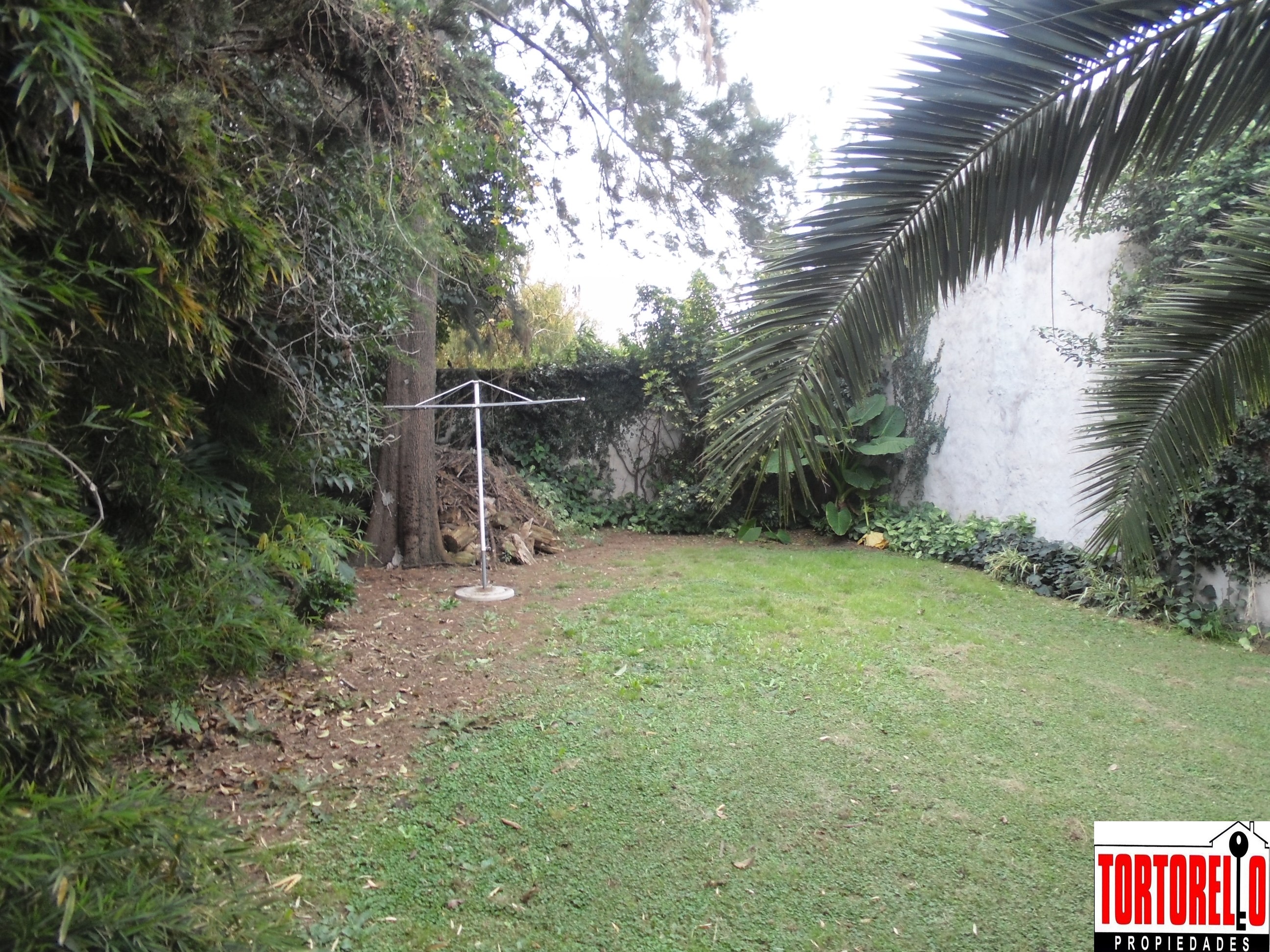 Casa en venta de 4 ambientes sobre gran lote, San Antonio de Padua, lado norte. — foto 11