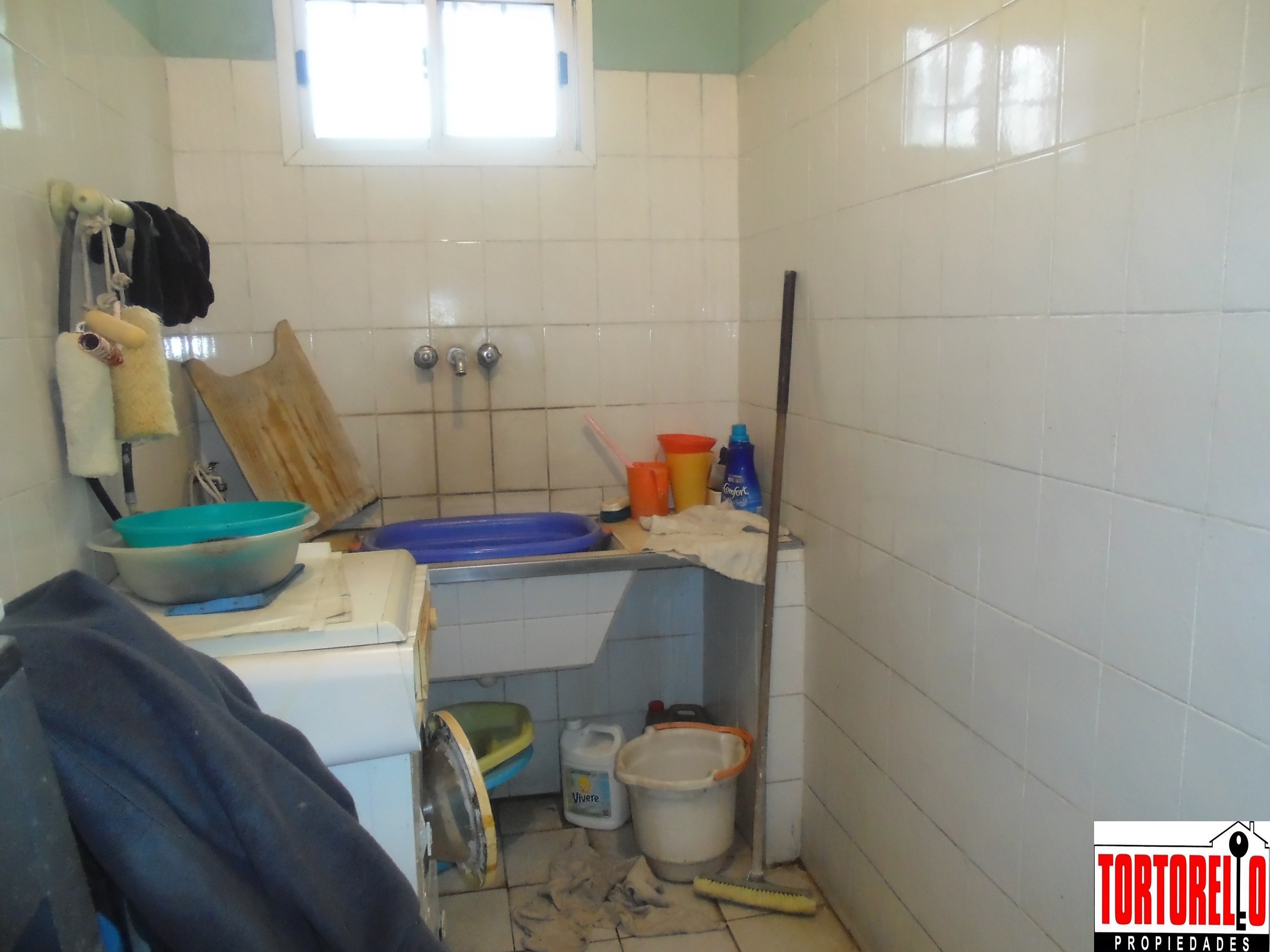 Chalet en venta 3 ambientes, Ituzaingo Sur, a 10 cuadras de la estación de San A. de Padua. Sobre 2 lotes. — foto 4
