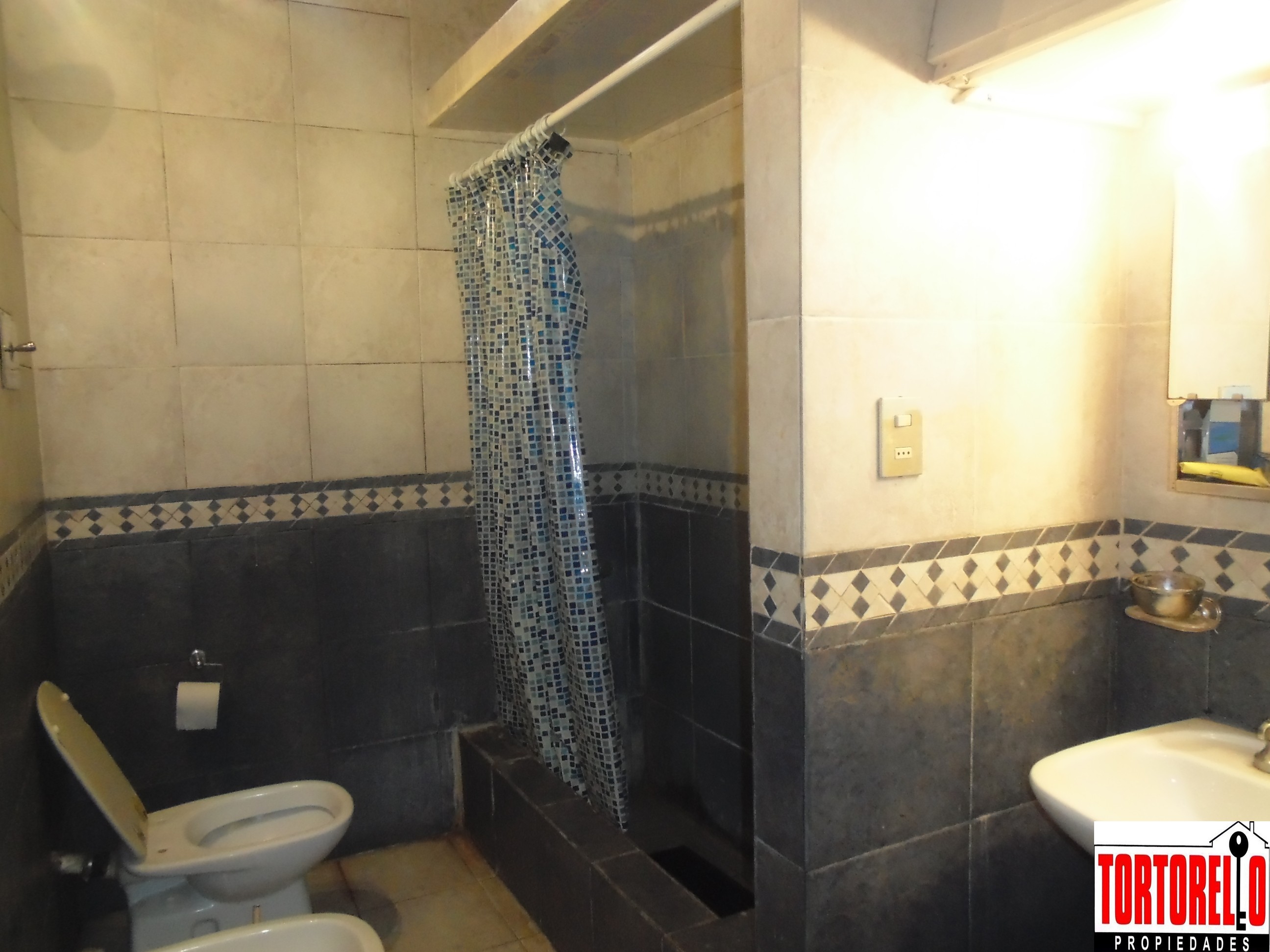 Chalet en venta 3 ambientes, Ituzaingo Sur, a 10 cuadras de la estación de San A. de Padua. Sobre 2 lotes. — foto 7