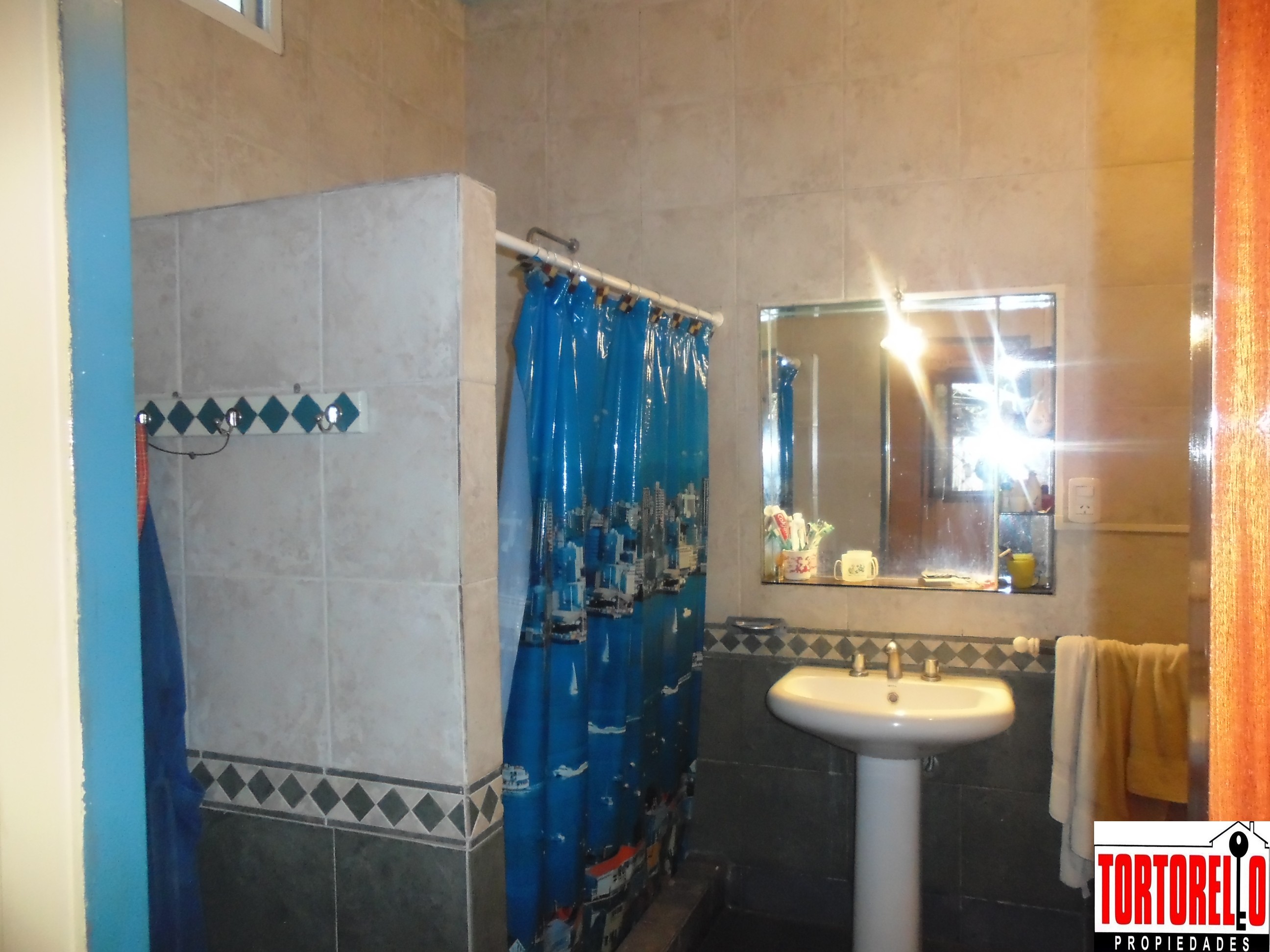 Chalet en venta 3 ambientes, Ituzaingo Sur, a 10 cuadras de la estación de San A. de Padua. Sobre 2 lotes. — foto 8