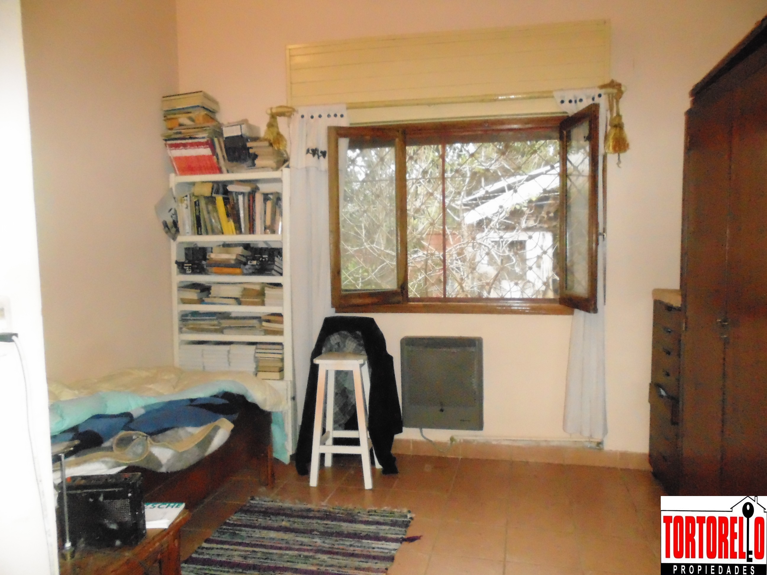 Chalet en venta 3 ambientes, Ituzaingo Sur, a 10 cuadras de la estación de San A. de Padua. Sobre 2 lotes. — foto 11