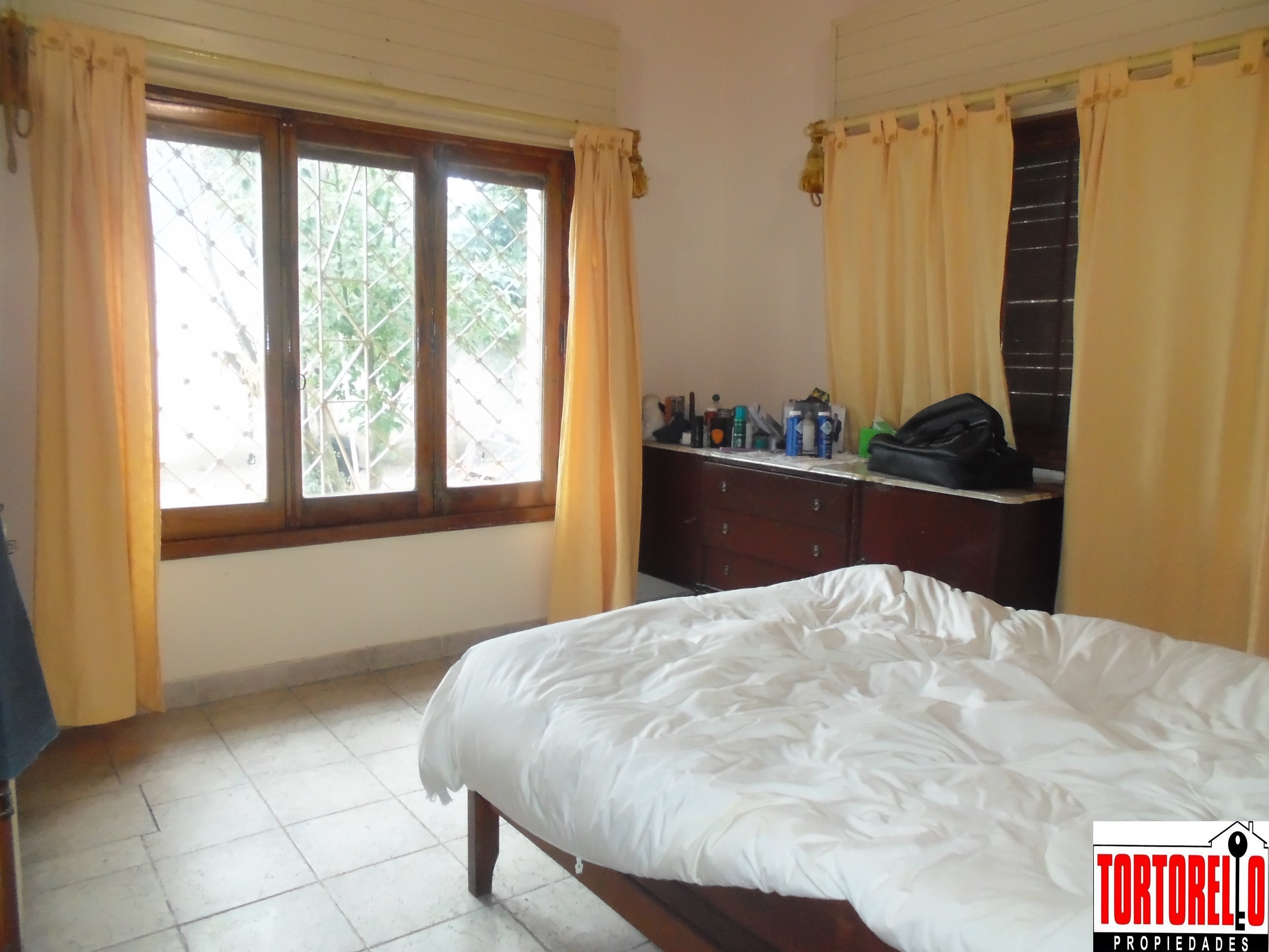 Chalet en venta 3 ambientes, Ituzaingo Sur, a 10 cuadras de la estación de San A. de Padua. Sobre 2 lotes. — foto 13