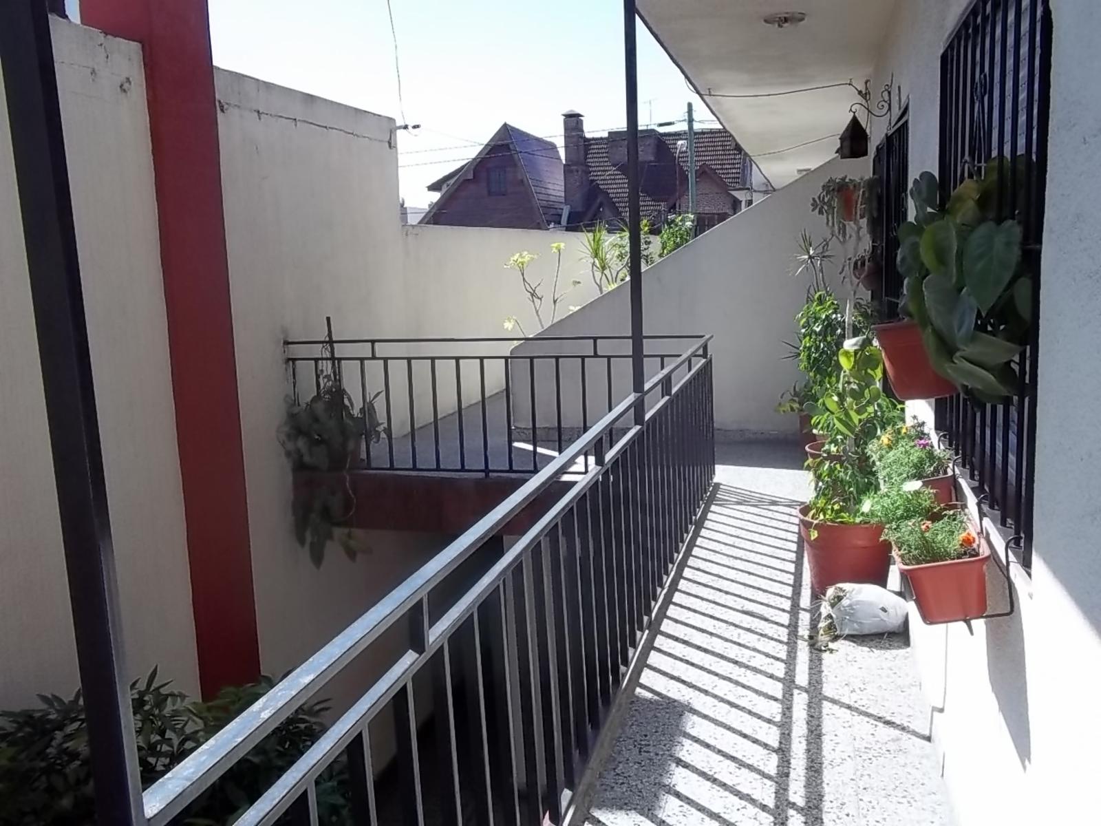 DEPARTAMENTO DE 3 AMBIENTES EN ALQUILER RAMOS MEJIA SUR. - 7