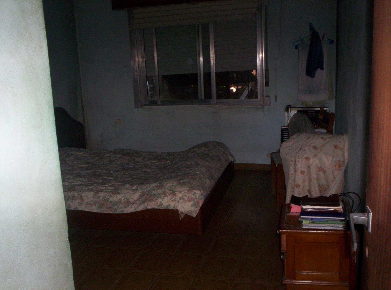 Vendo casa Temperey, 3 dorm,garage 2 autos cubiertos y fondo libre.CalleRevolución de Tempeley 2825 entre Cangallo y 14 de Julio, Temperley.Colectivos en la puerta. — foto 6