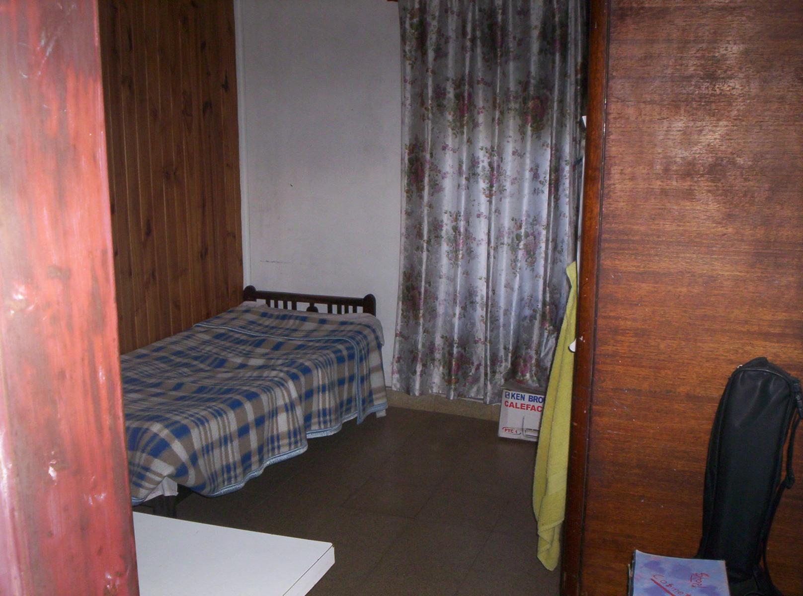 Vendo casa Temperey, 3 dorm,garage 2 autos cubiertos y fondo libre.CalleRevolución de Tempeley 2825 entre Cangallo y 14 de Julio, Temperley.Colectivos en la puerta. — foto 10